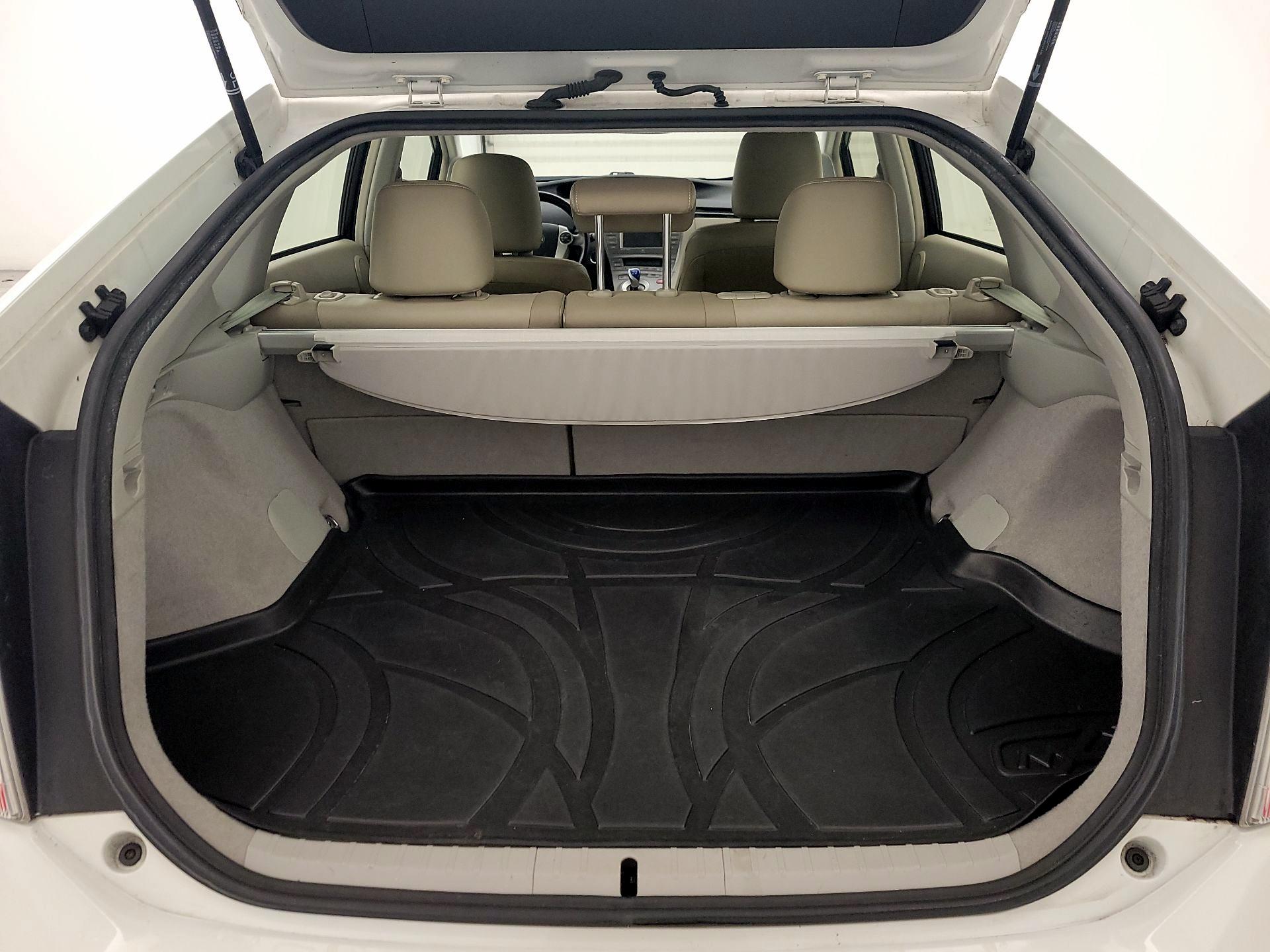 Thumbnail: 2014 Toyota Prius - 20