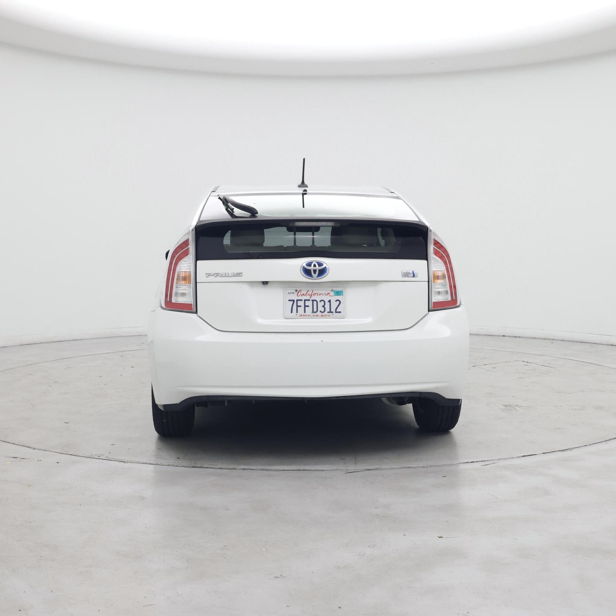 Thumbnail: 2014 Toyota Prius - 6