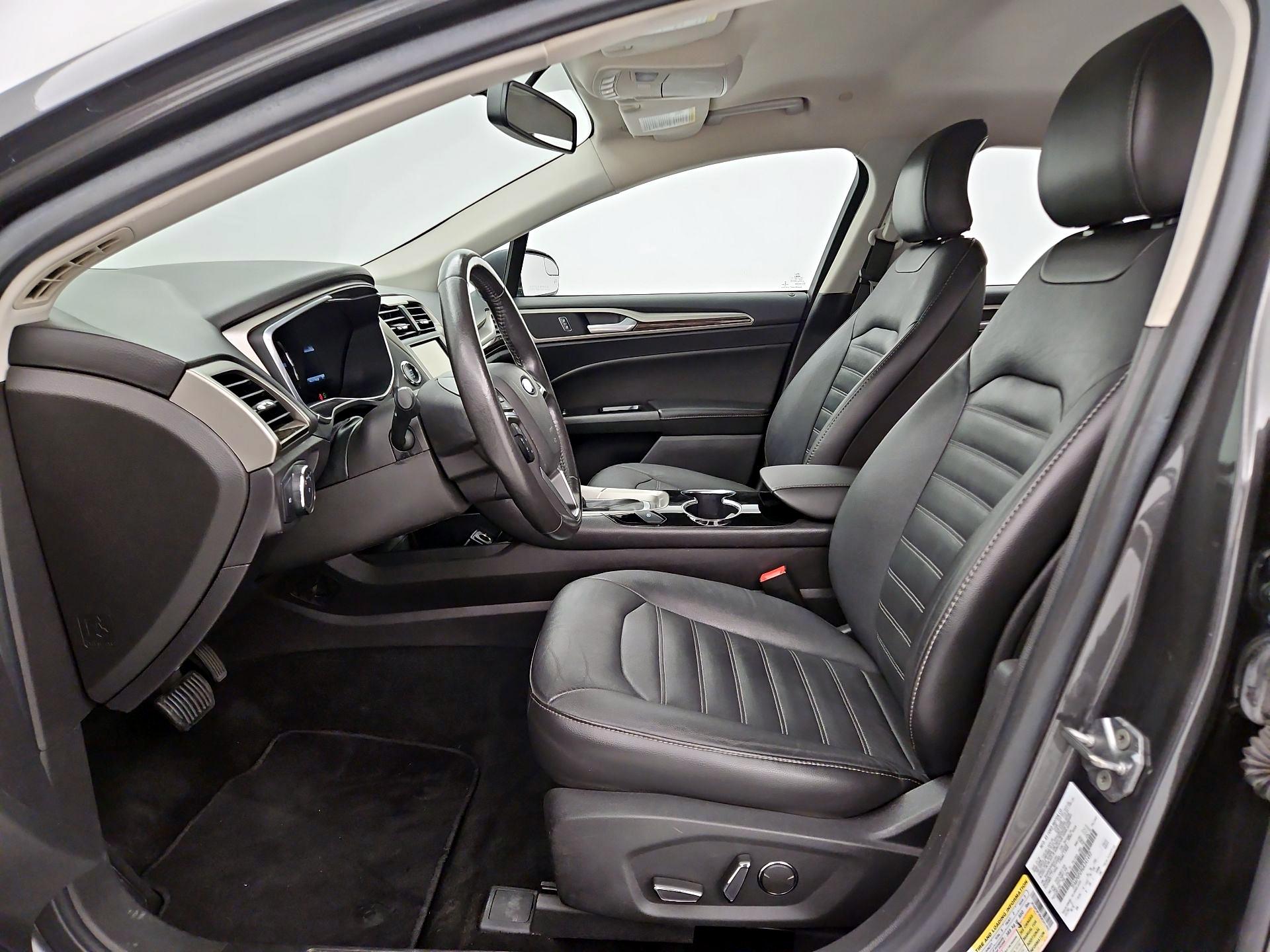Thumbnail: 2016 Ford Fusion - 11