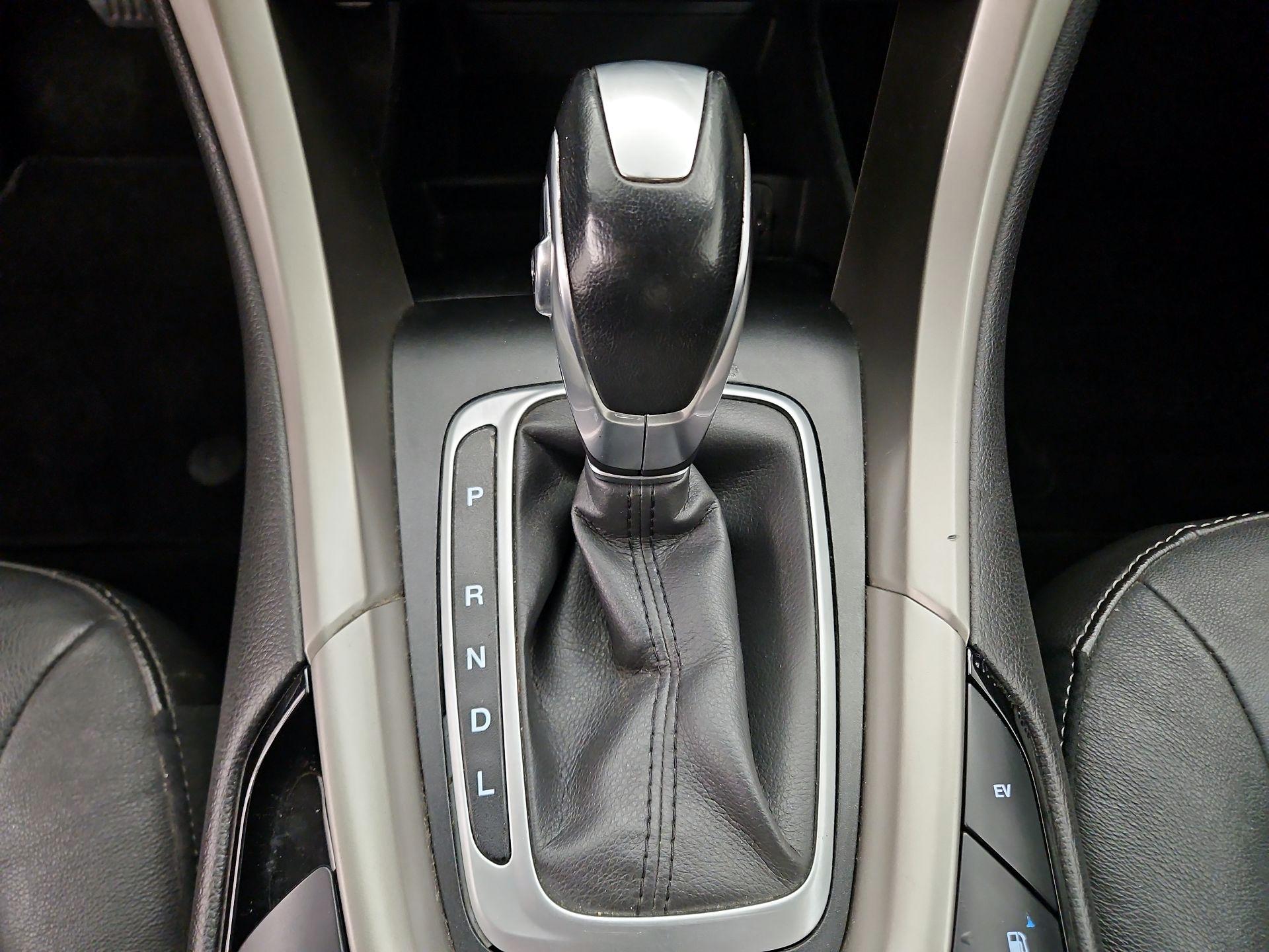 Thumbnail: 2016 Ford Fusion - 17