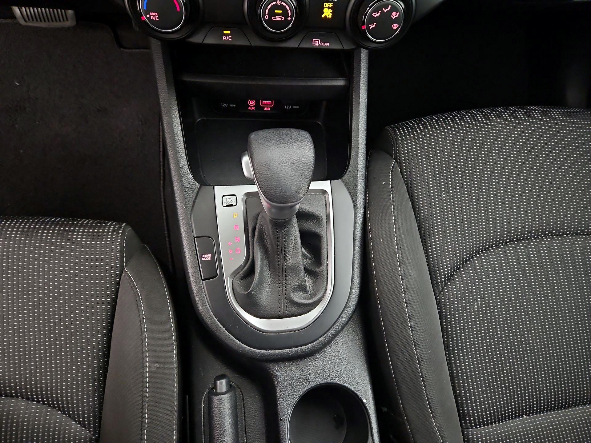 Thumbnail: 2020 Kia Forte - 17