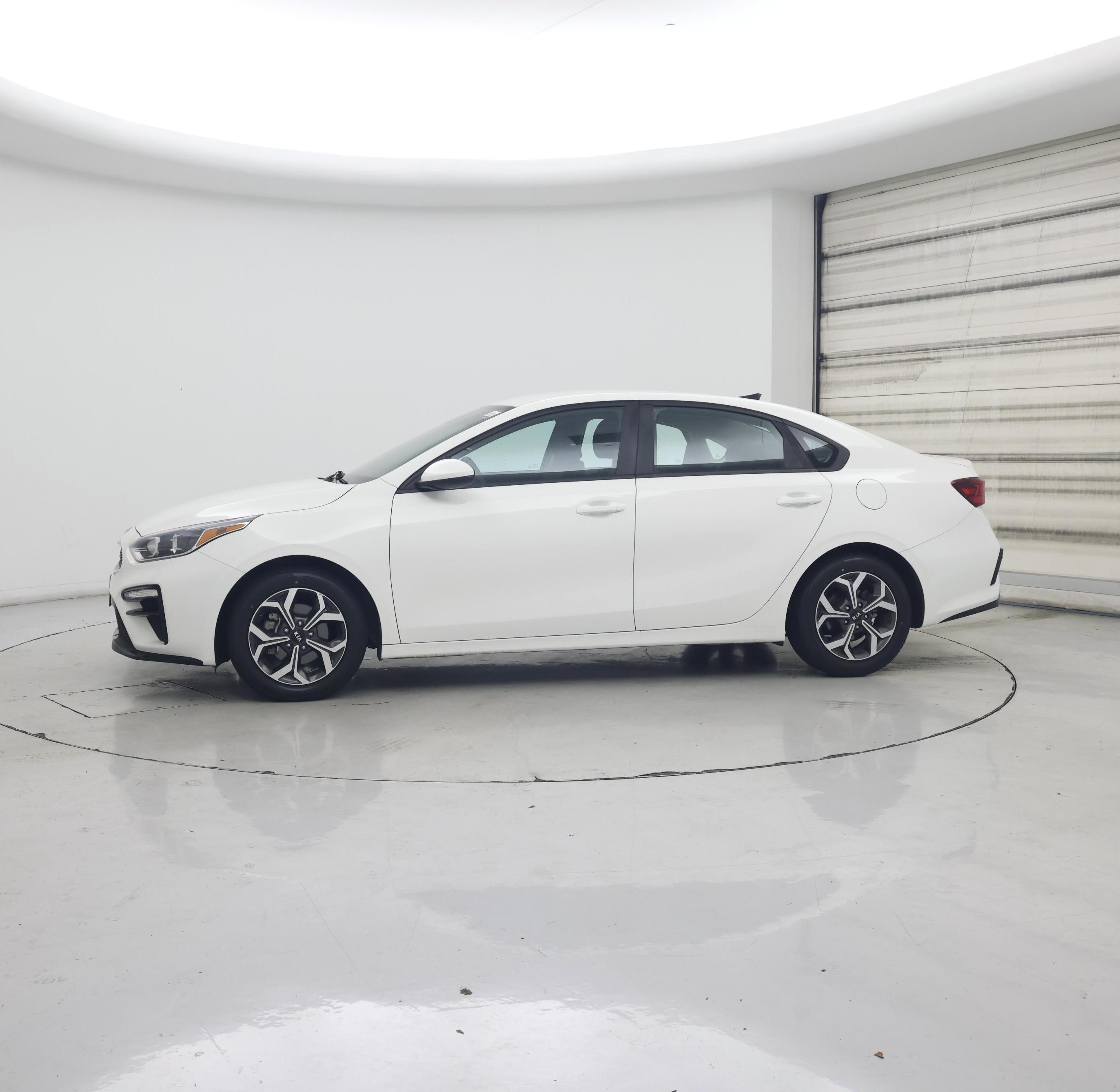Thumbnail: 2020 Kia Forte - 3