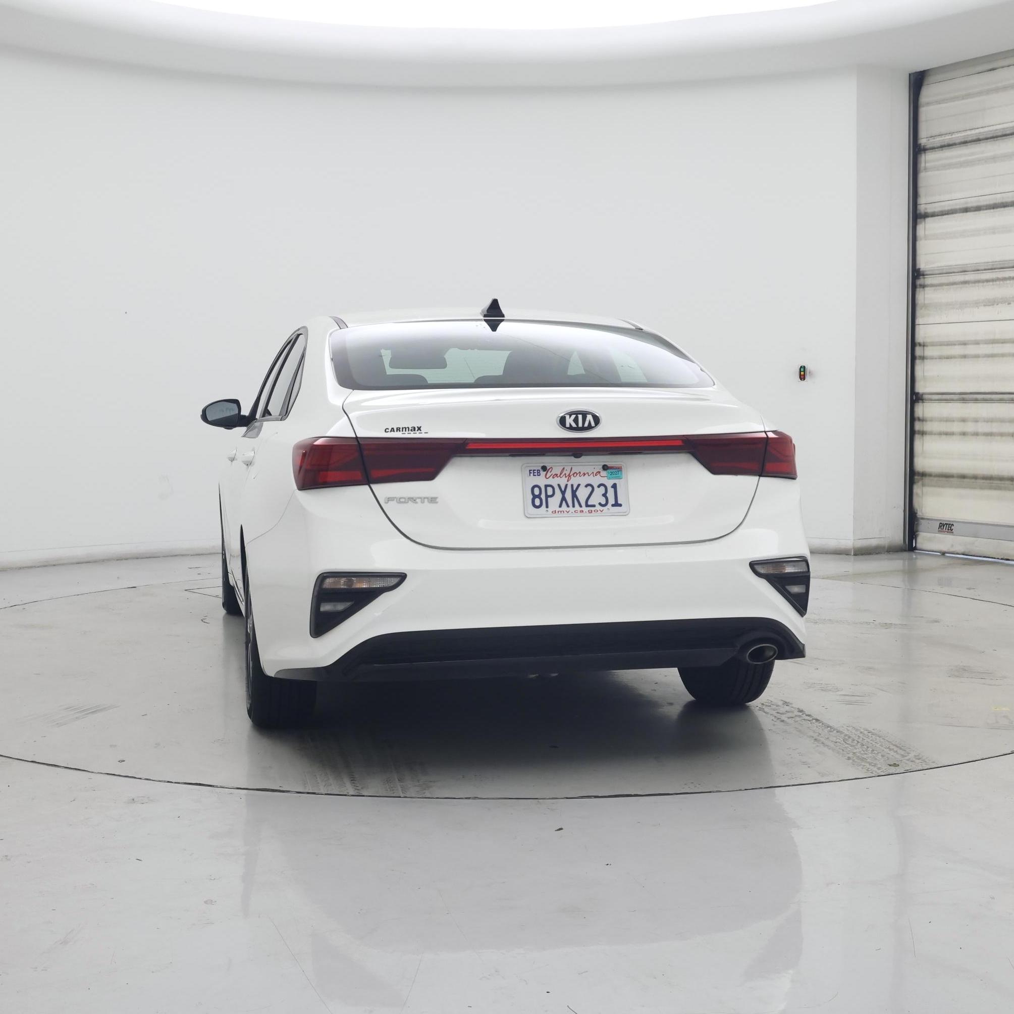 Thumbnail: 2020 Kia Forte - 6