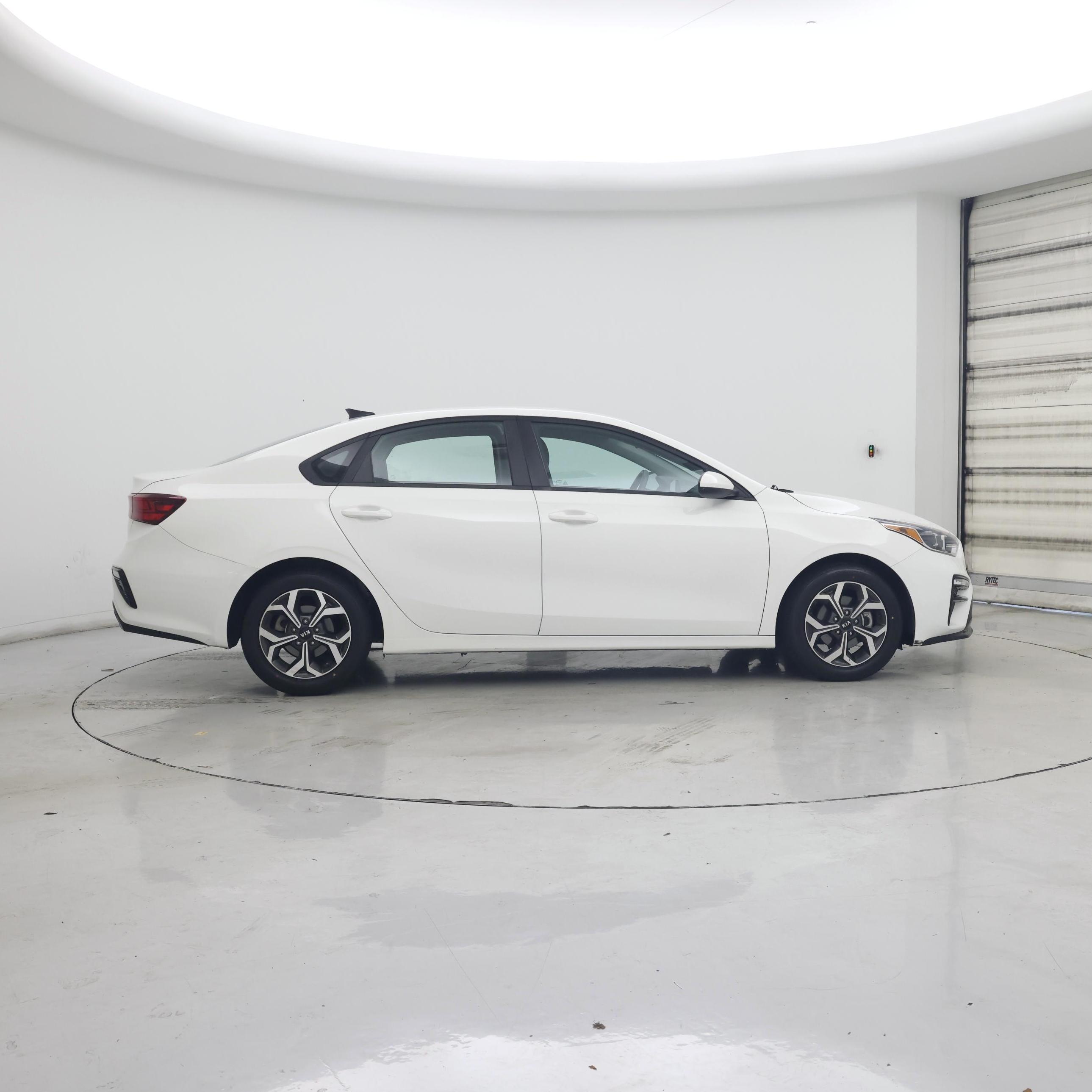 Thumbnail: 2020 Kia Forte - 7