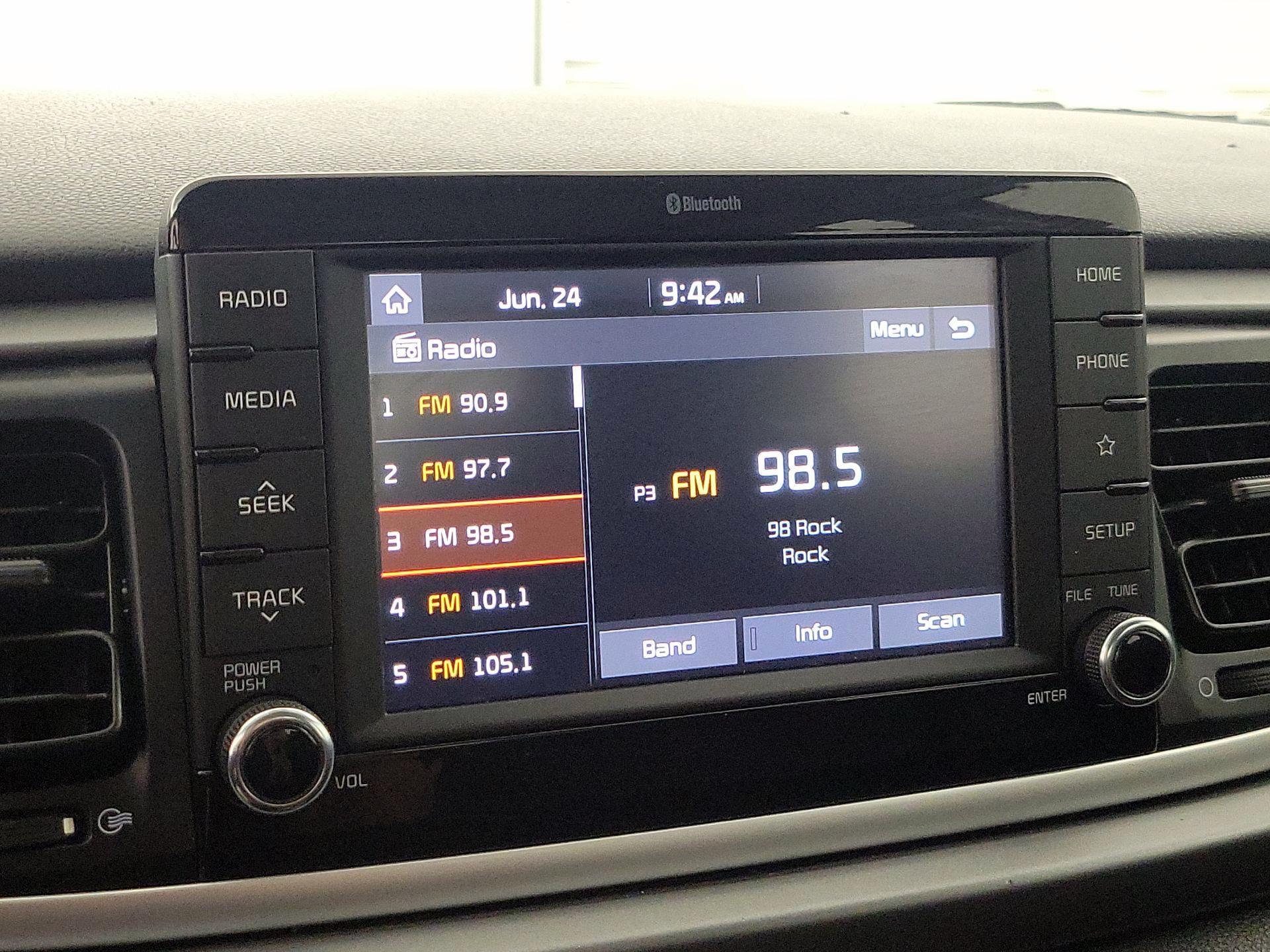 Thumbnail: 2019 Kia Rio5 - 15