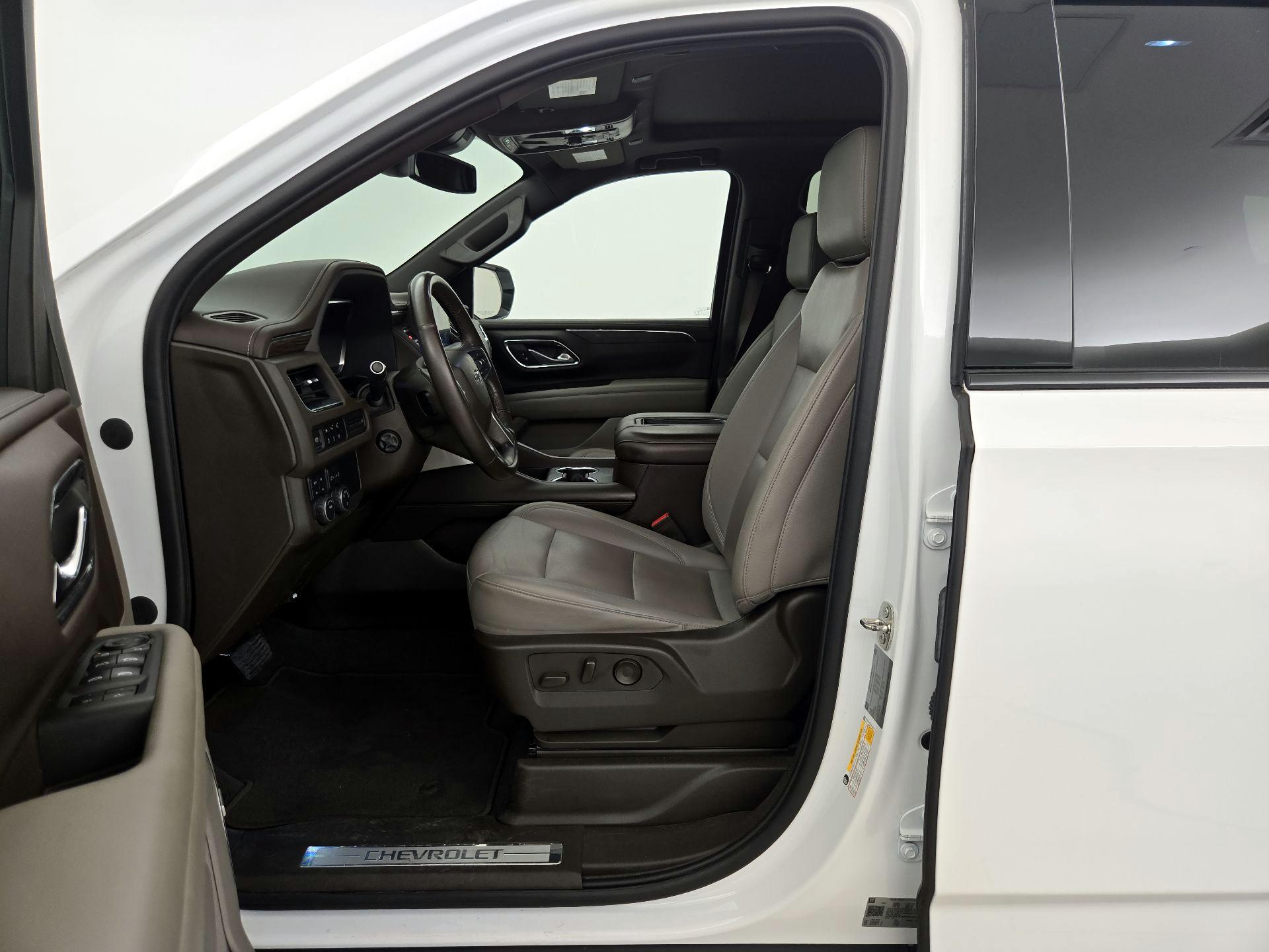 Thumbnail: 2023 Chevrolet Suburban - 11