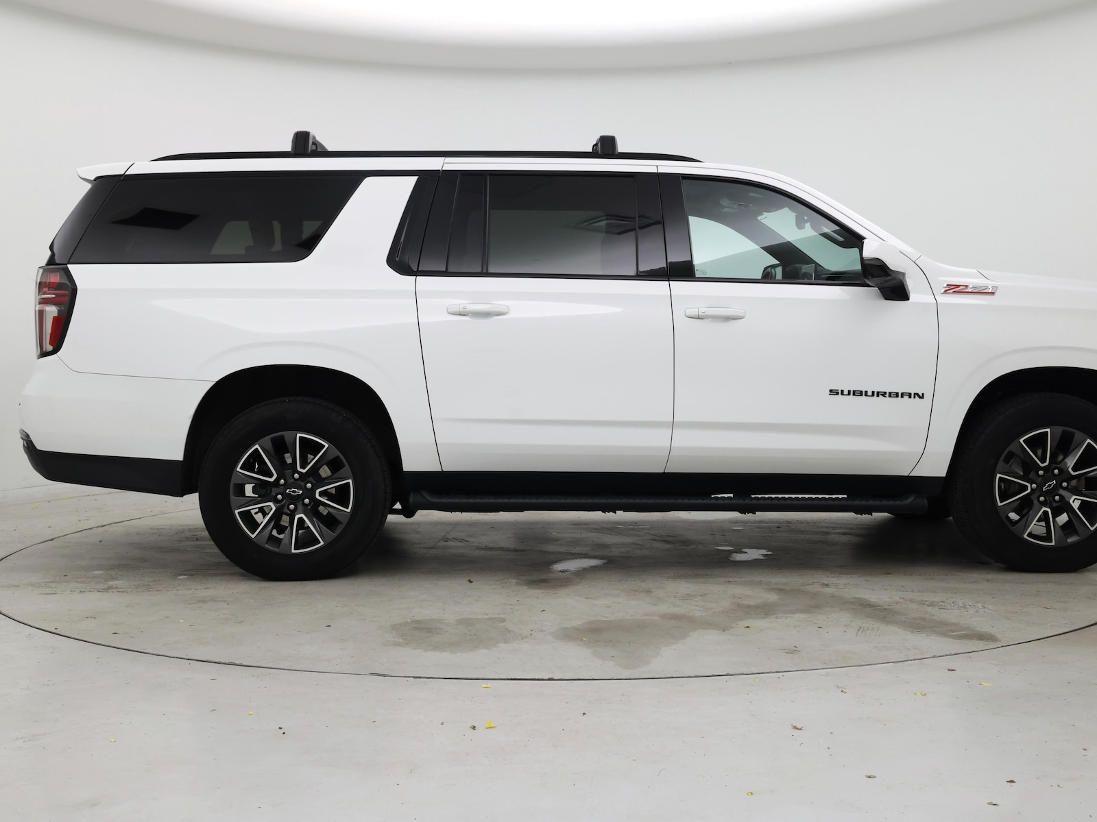 2023 Chevrolet Suburban Z71 - Photo 8