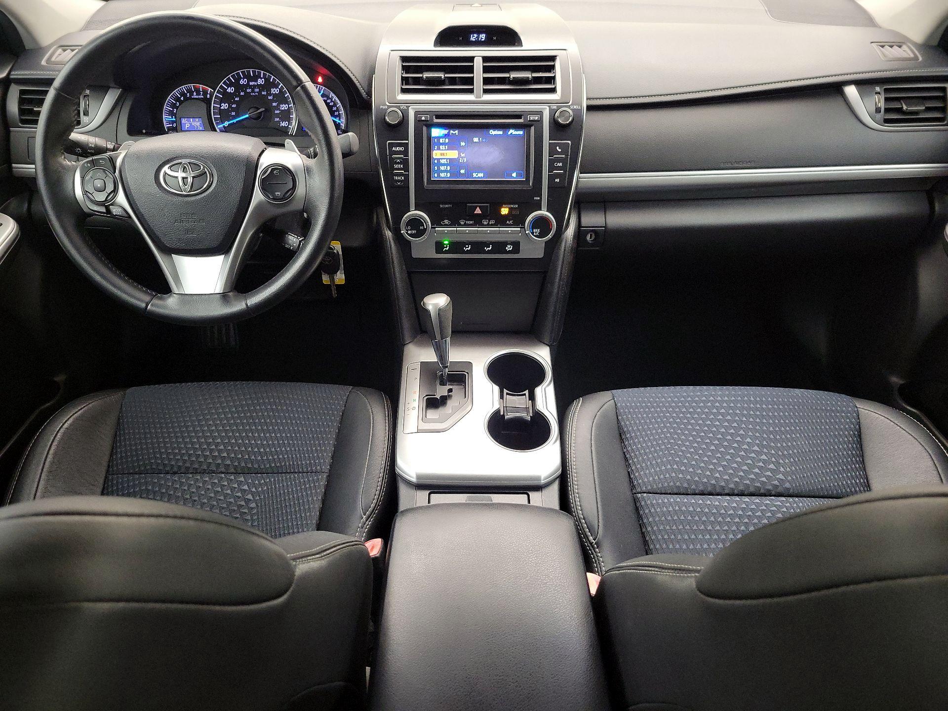 Thumbnail: 2014 Toyota Camry - 9