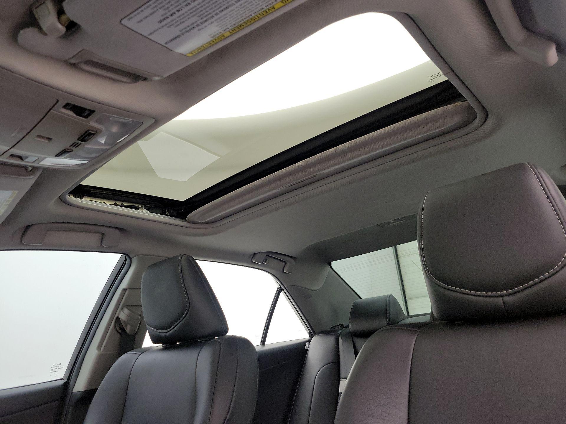 Thumbnail: 2014 Toyota Camry - 18