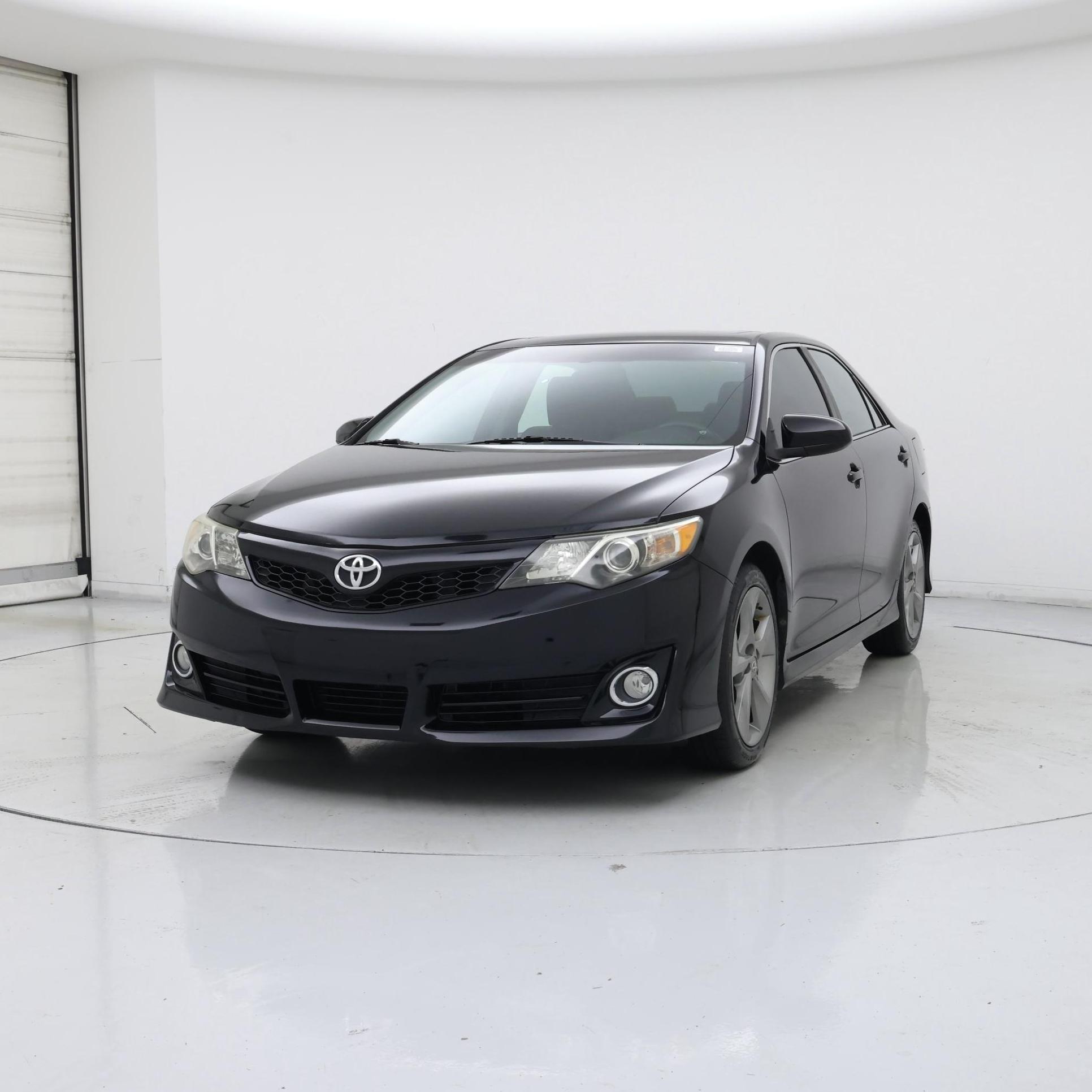 Thumbnail: 2014 Toyota Camry - 4