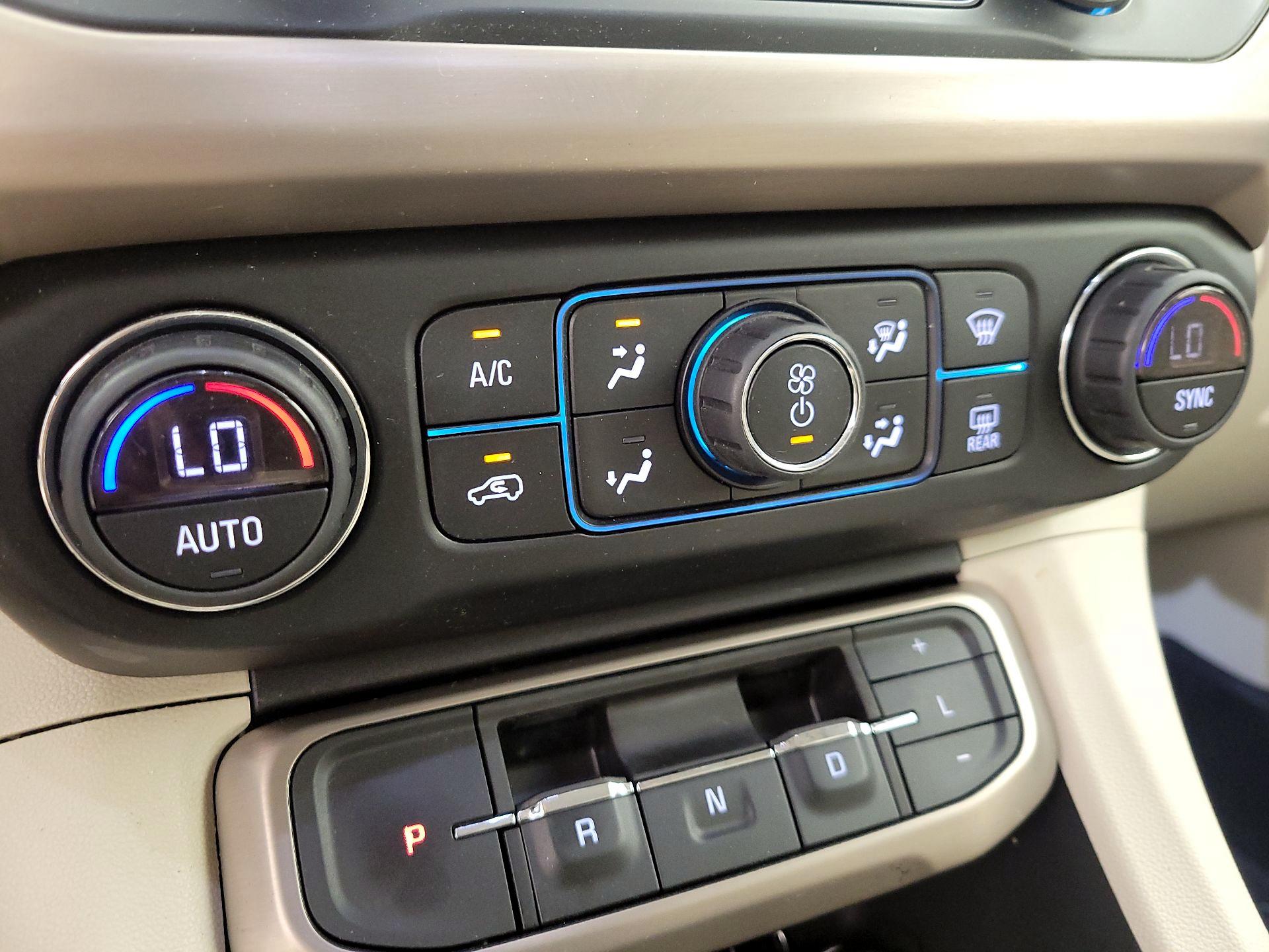 Thumbnail: 2020 GMC Acadia - 17