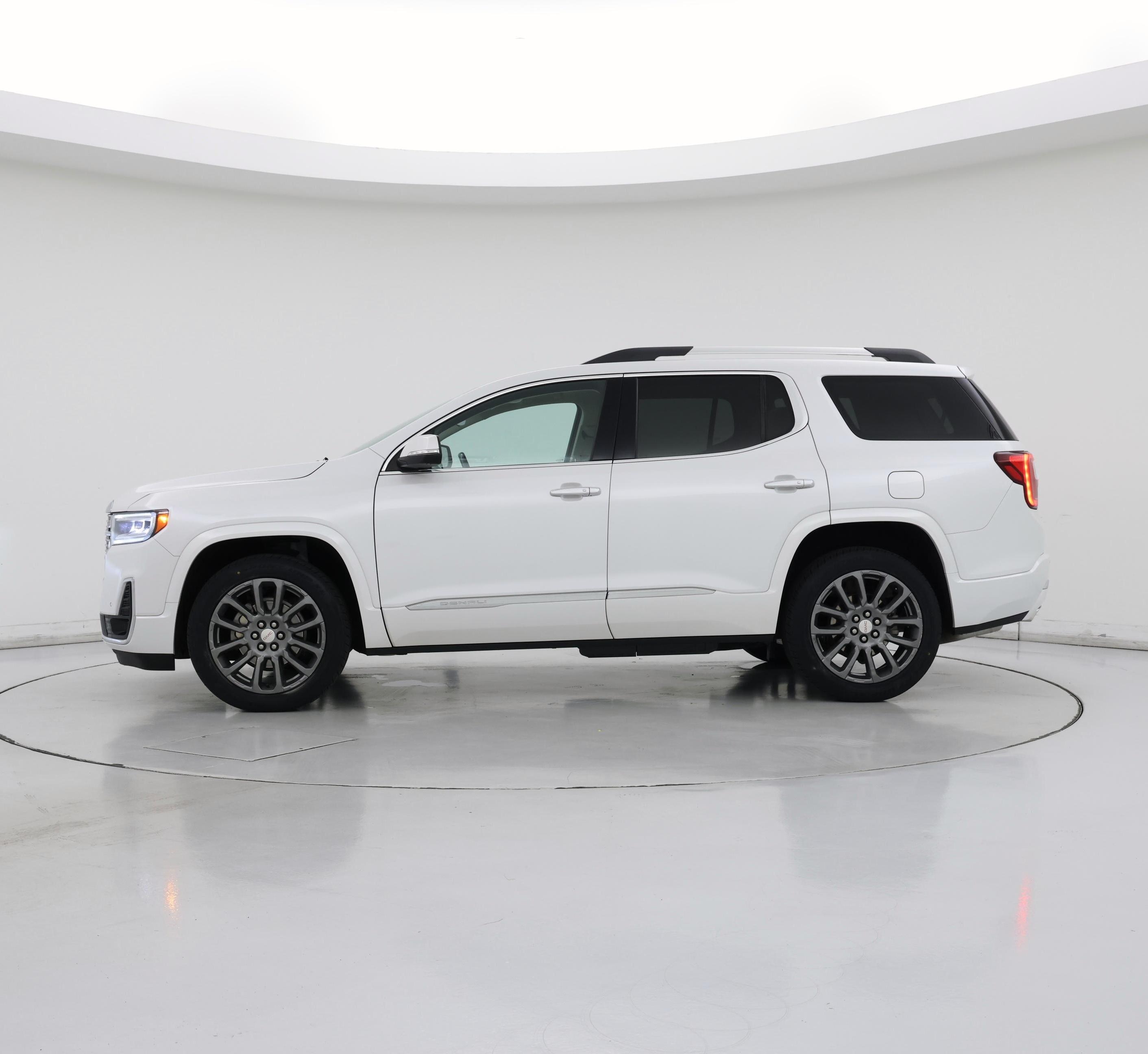 Thumbnail: 2020 GMC Acadia - 3
