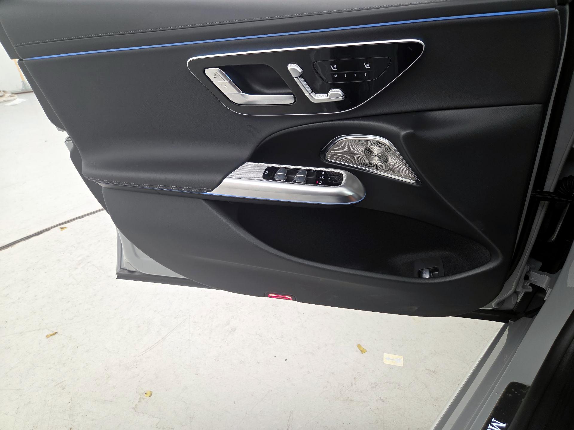 Thumbnail: 2025 Mercedes-Benz E-Class - 12
