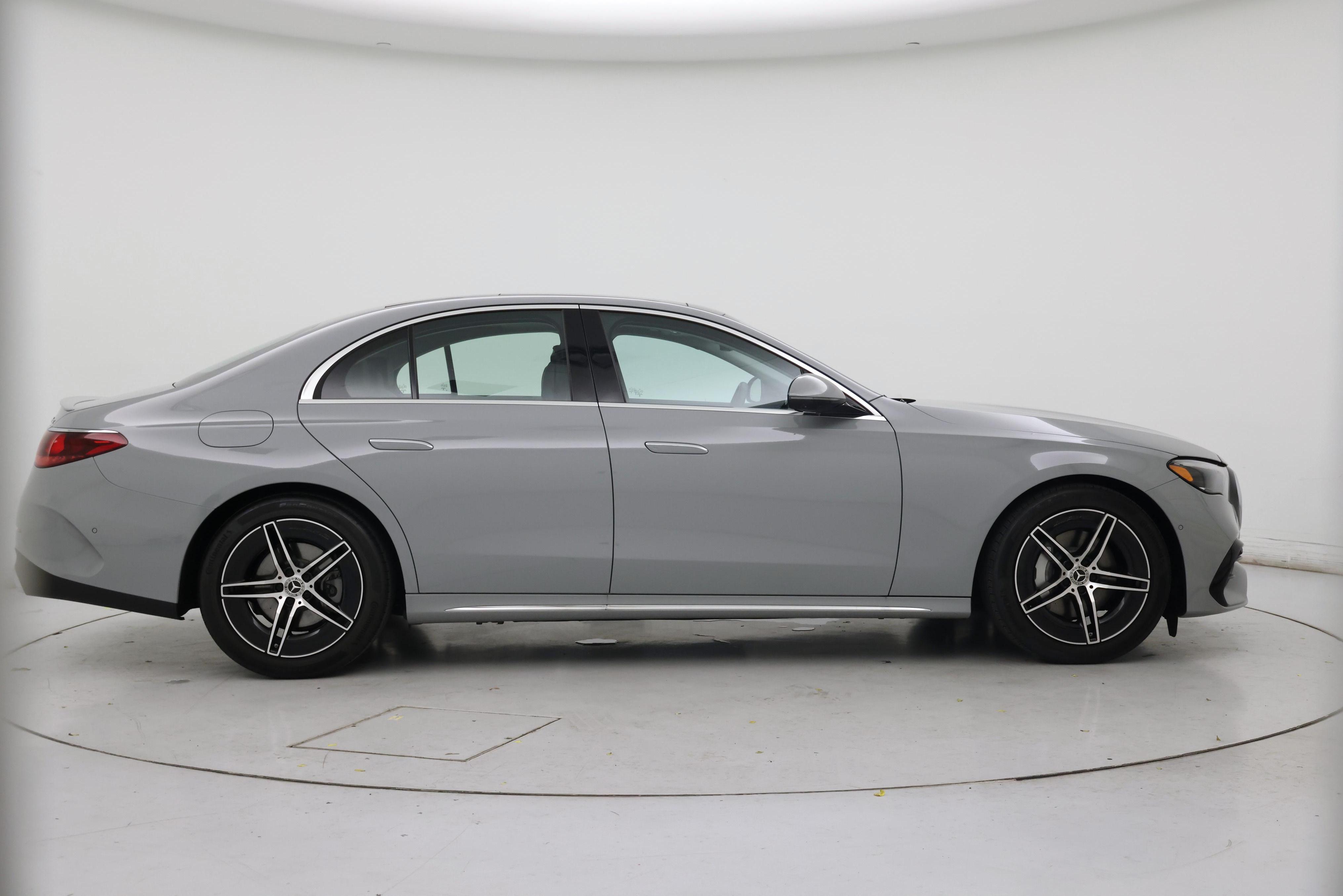 Thumbnail: 2025 Mercedes-Benz E-Class - 7
