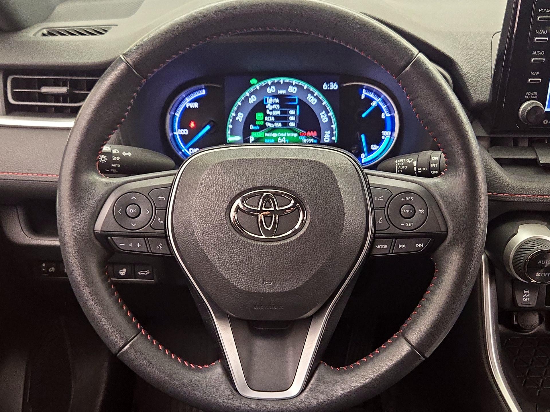 Thumbnail: 2022 Toyota RAV4 - 10