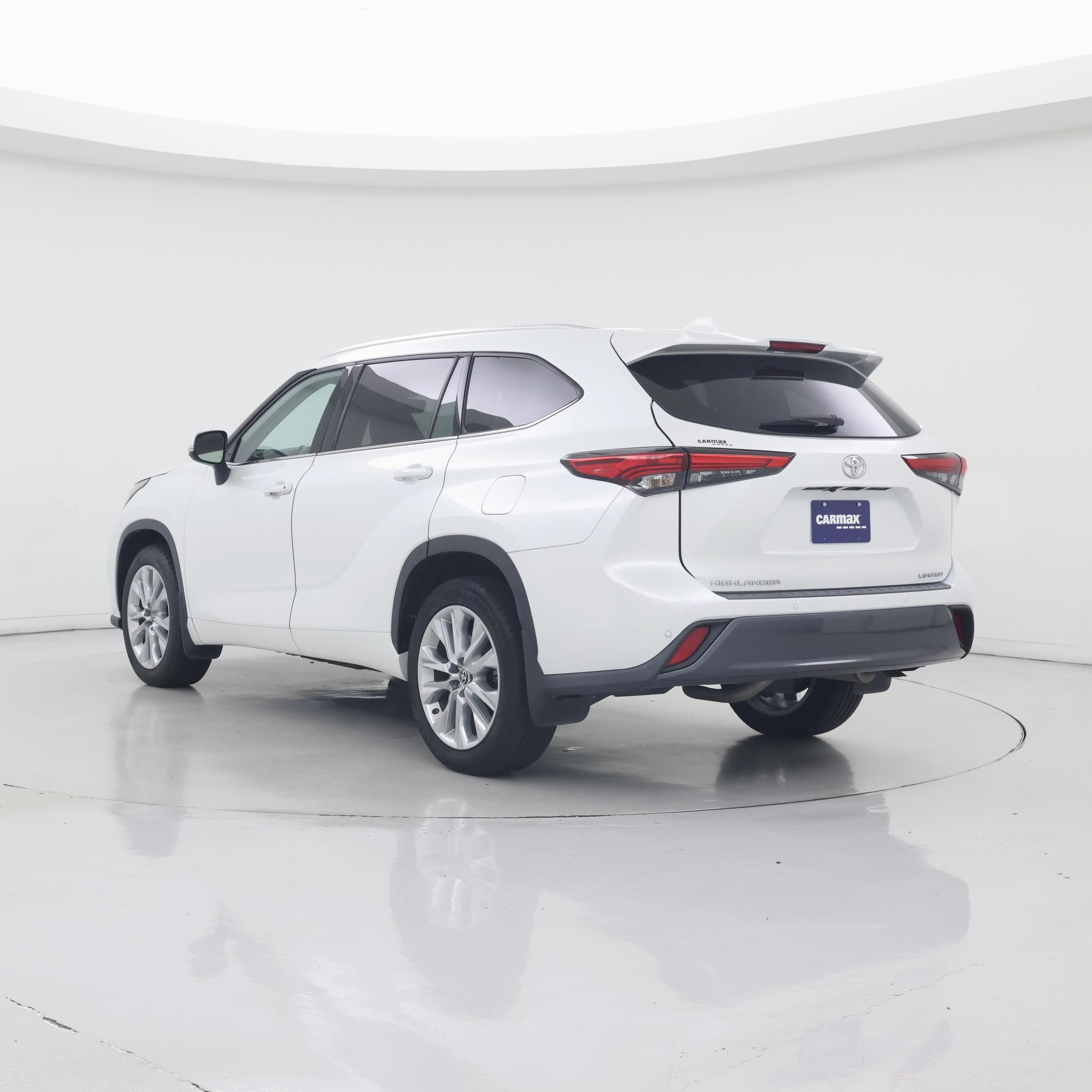 Thumbnail: 2022 Toyota Highlander - 2