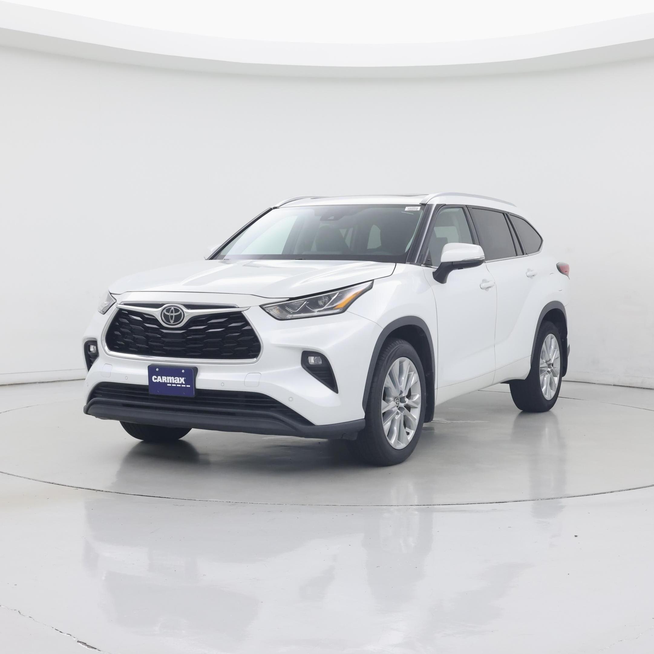 Thumbnail: 2022 Toyota Highlander - 4