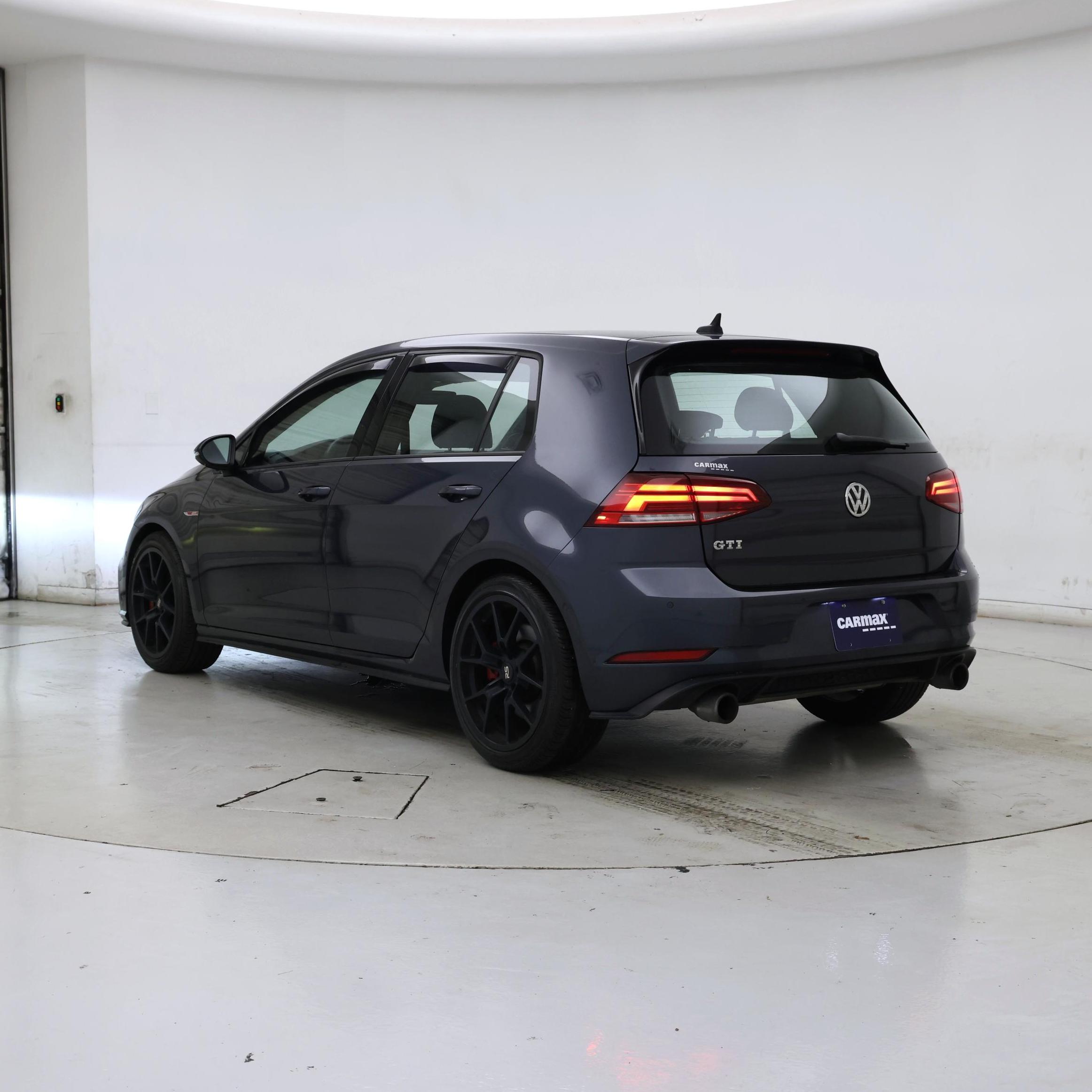Thumbnail: 2018 Volkswagen Golf - 2