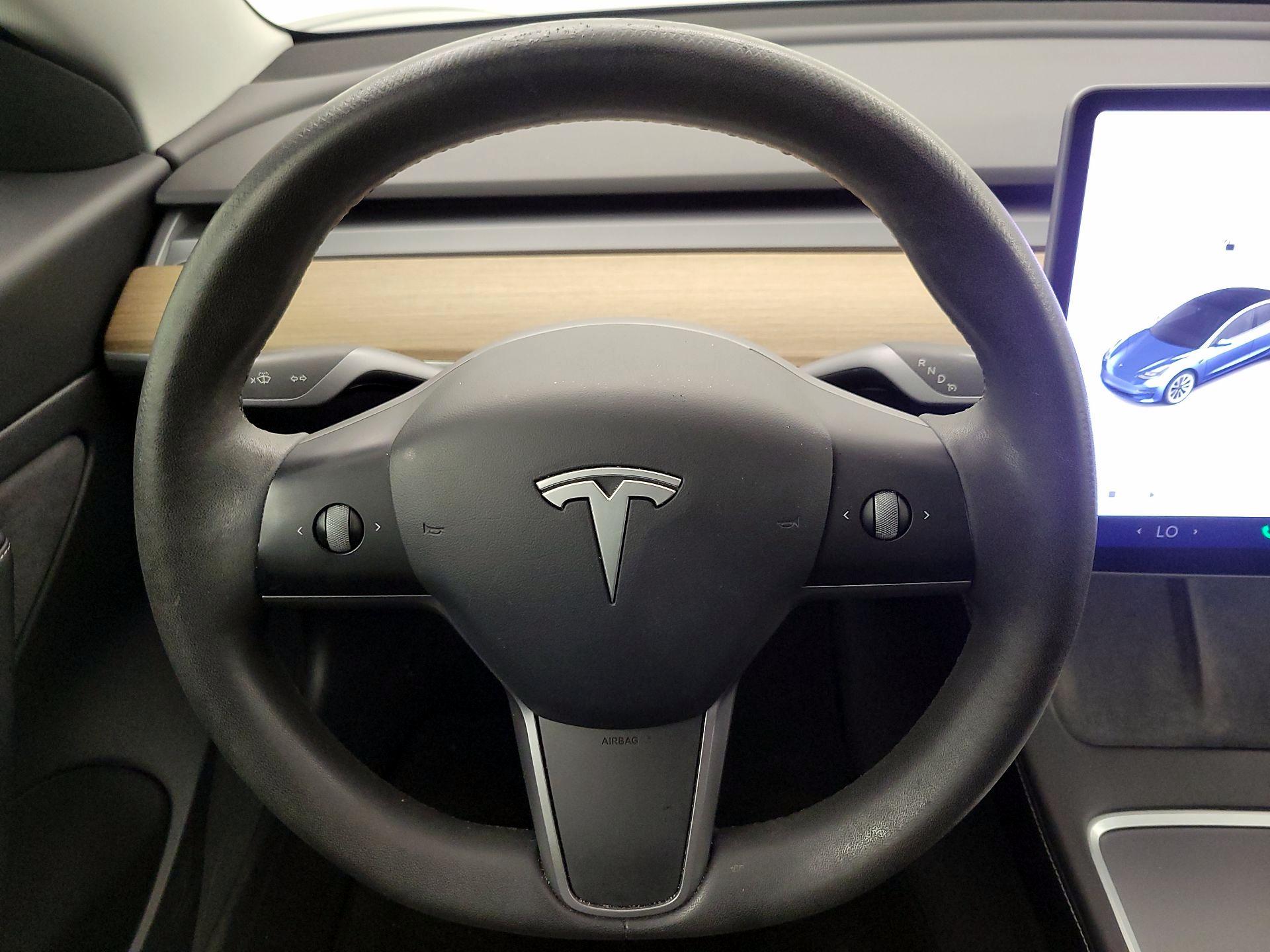 Thumbnail: 2021 Tesla Model 3 - 10