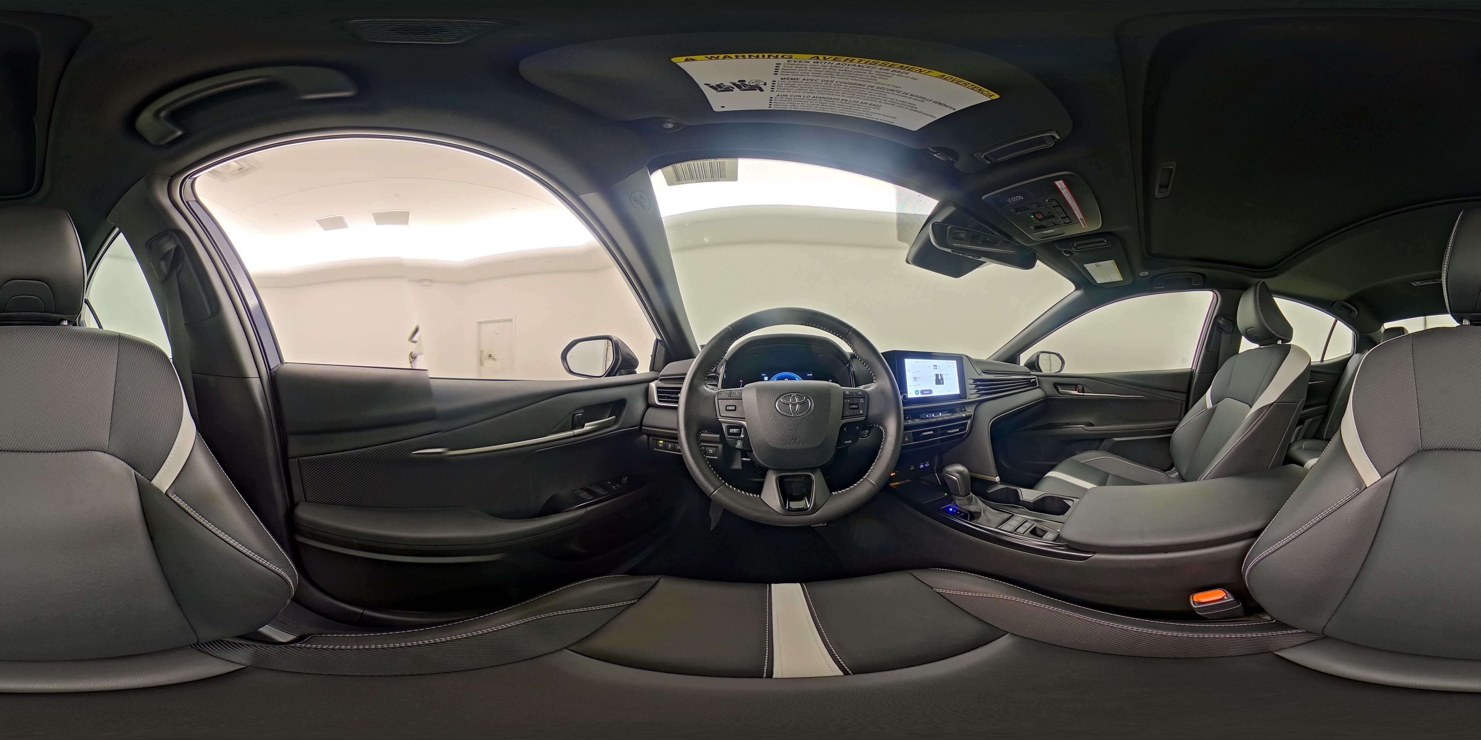 2025 Toyota Camry SE - Photo 27