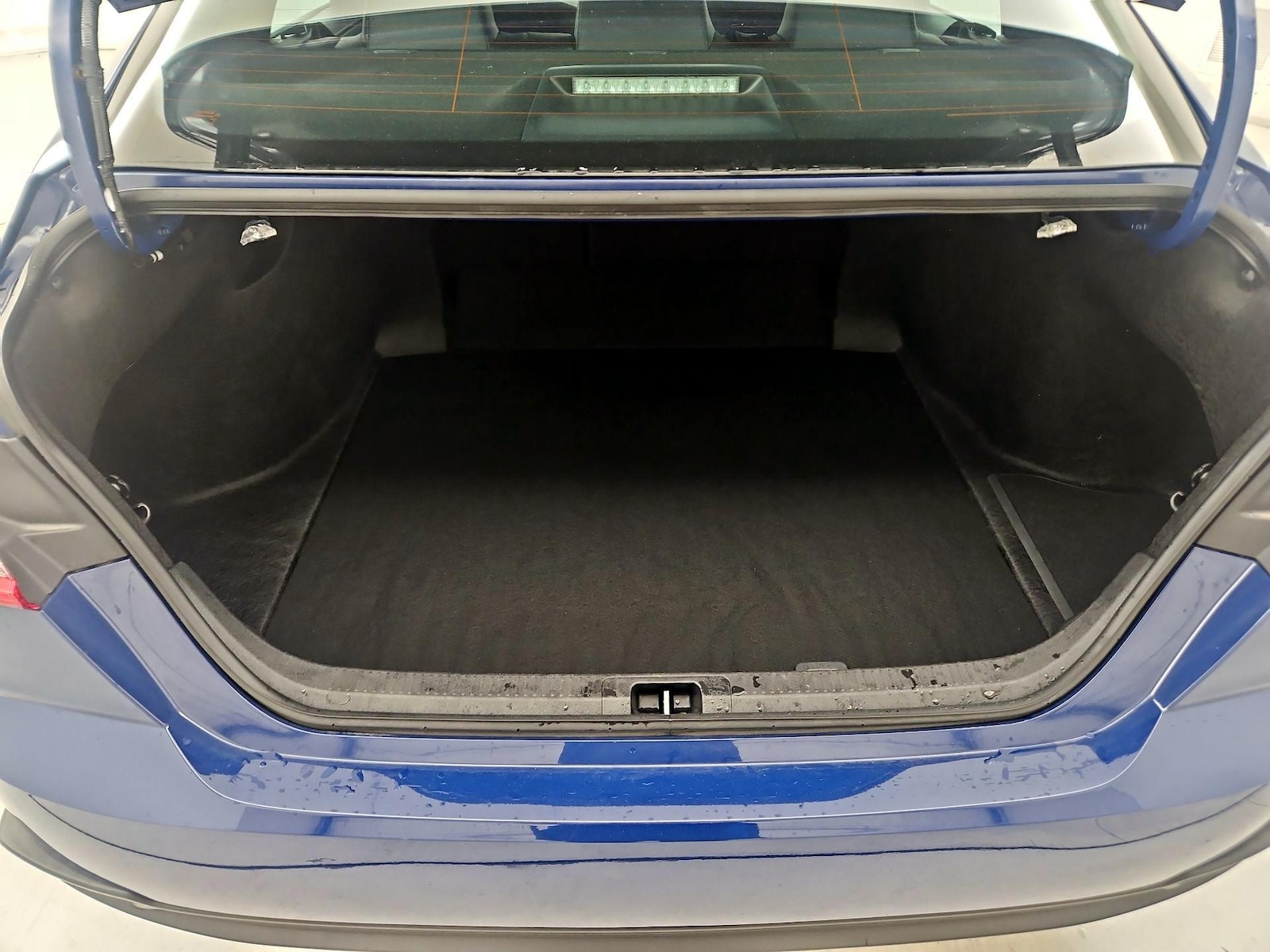 2025 Toyota Camry SE - Photo 22