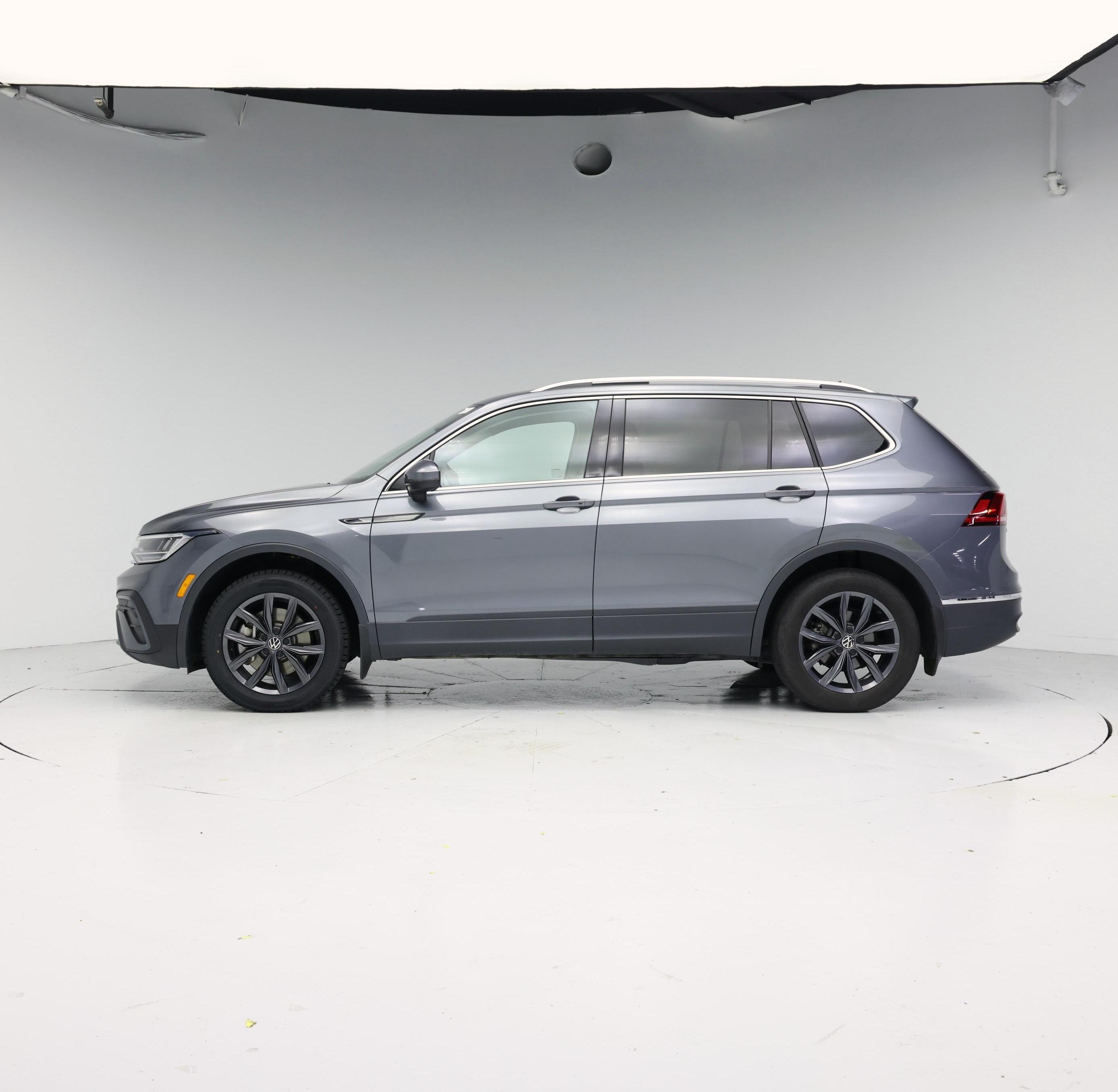 Thumbnail: 2022 Volkswagen Taos - 3
