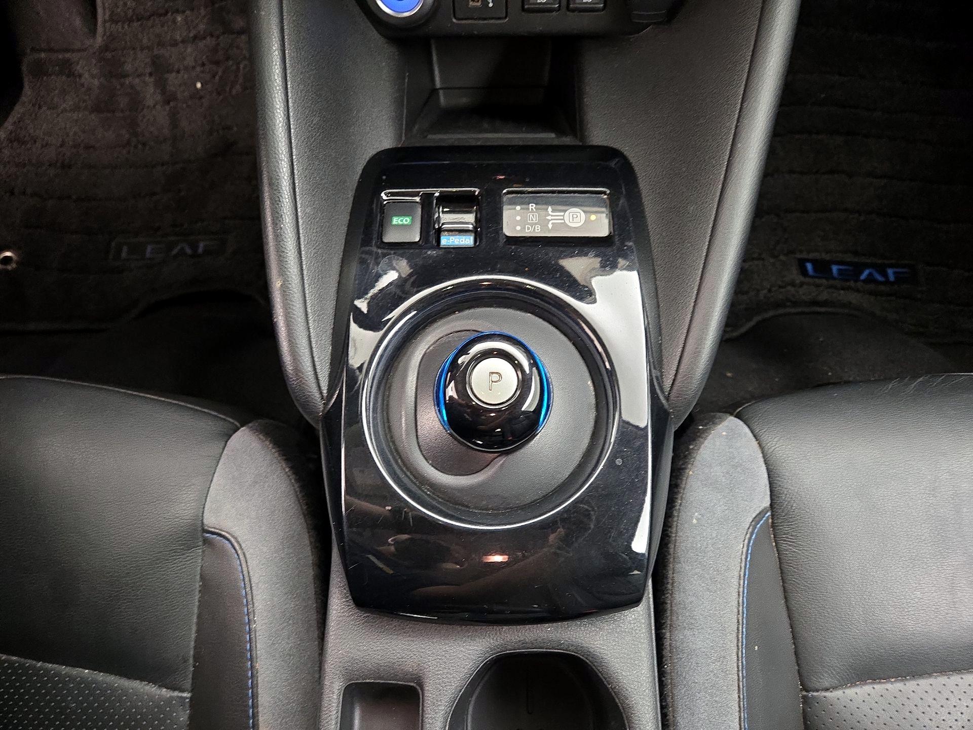 Thumbnail: 2020 Nissan Leaf - 17