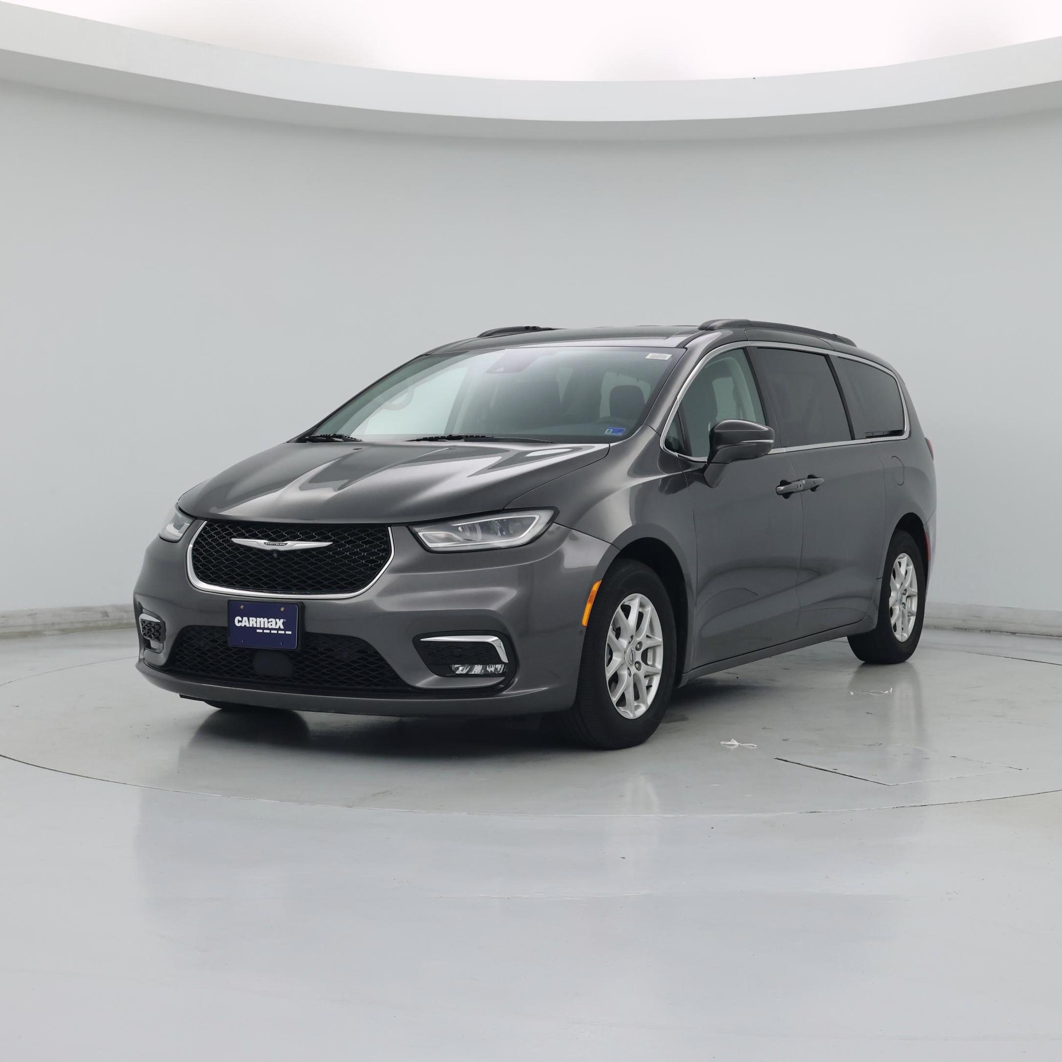 Thumbnail: 2022 Chrysler Pacifica - 4