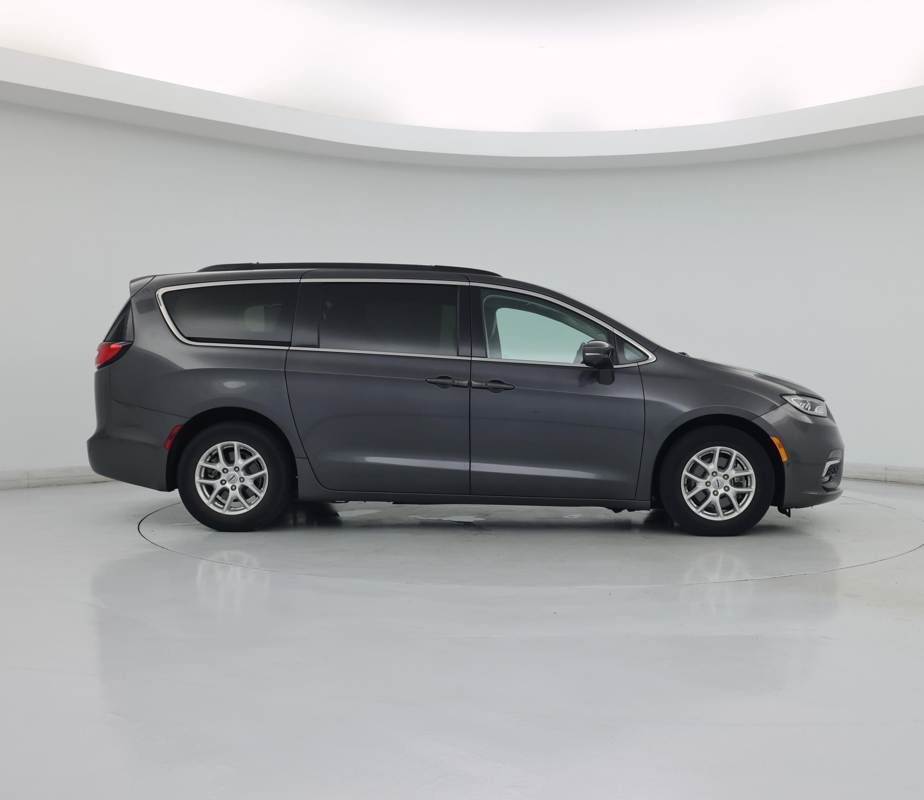 Thumbnail: 2022 Chrysler Pacifica - 7
