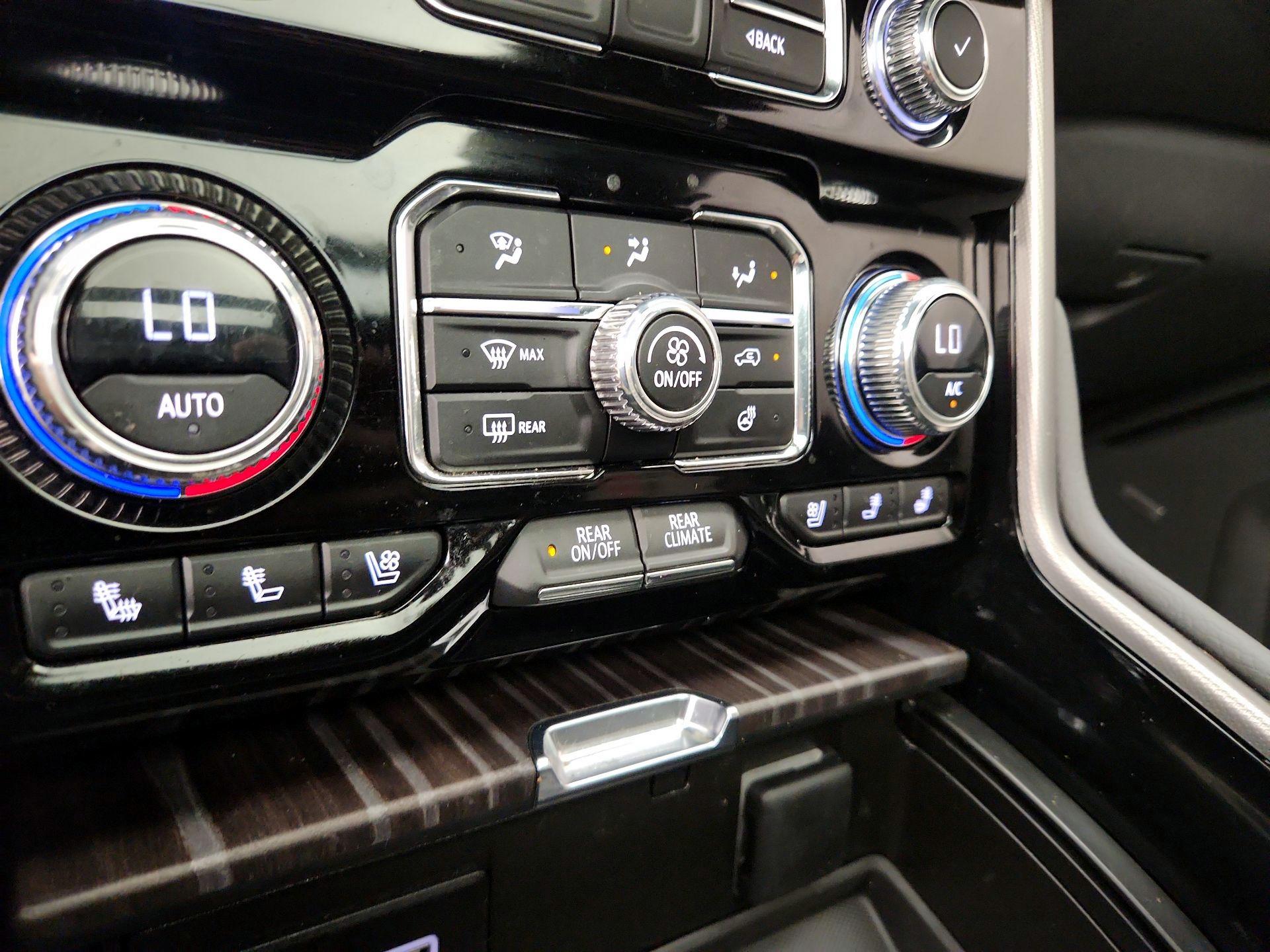 Thumbnail: 2023 GMC Yukon - 17