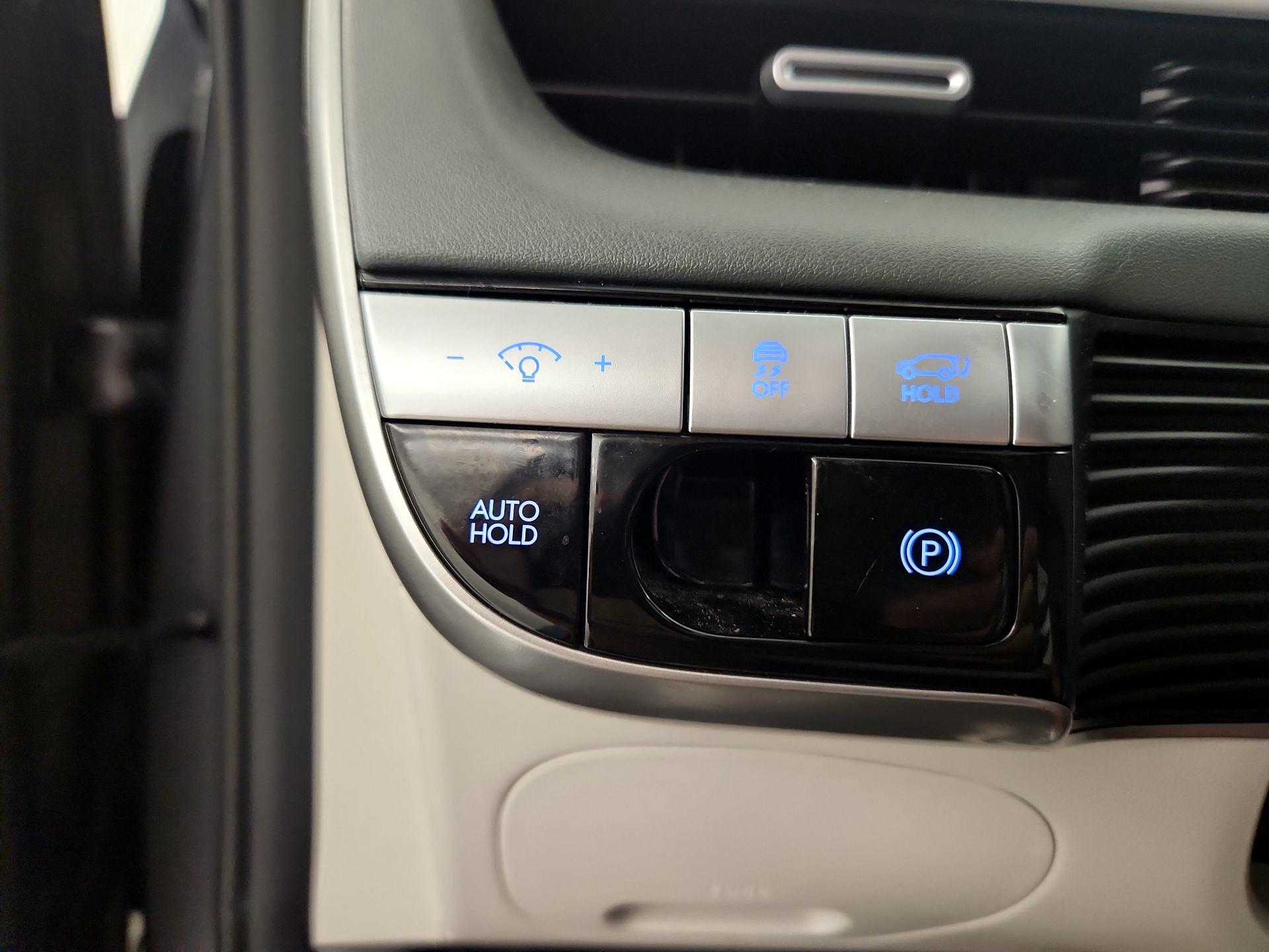 Thumbnail: 2023 Hyundai Ioniq 5 - 13