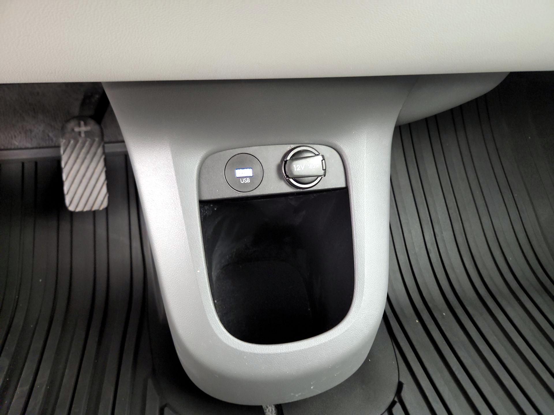 Thumbnail: 2023 Hyundai Ioniq 5 - 19