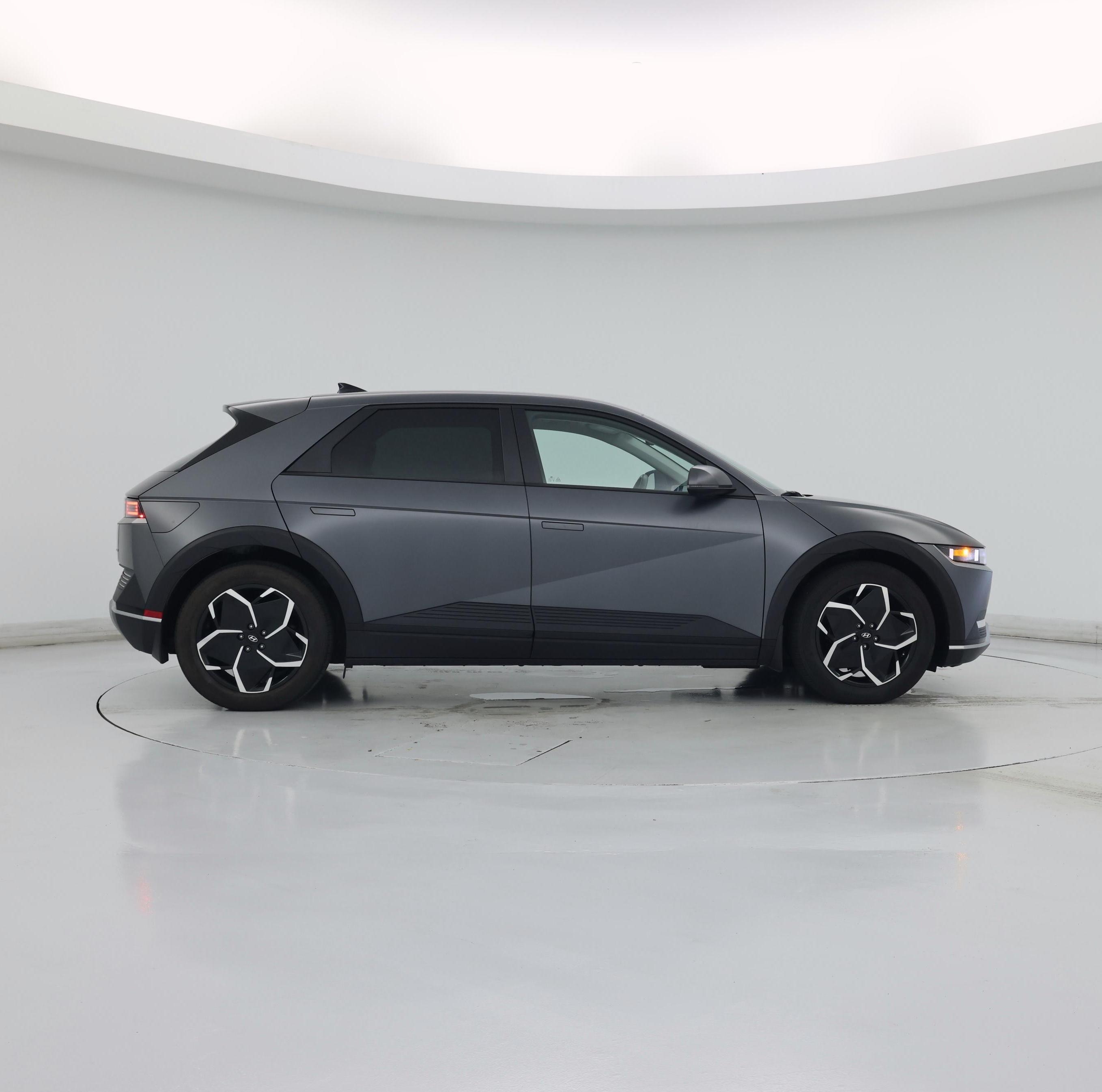 Thumbnail: 2023 Hyundai Ioniq 5 - 7