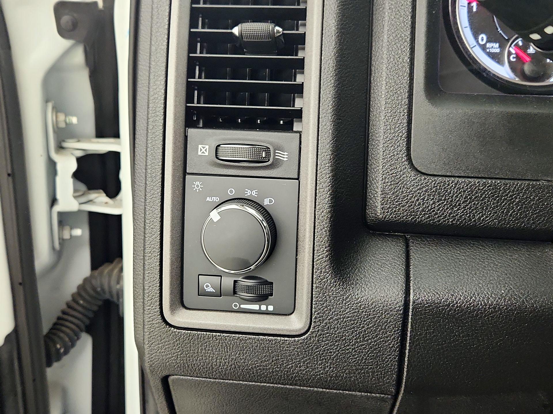 Thumbnail: 2022 RAM 1500 Classic - 13