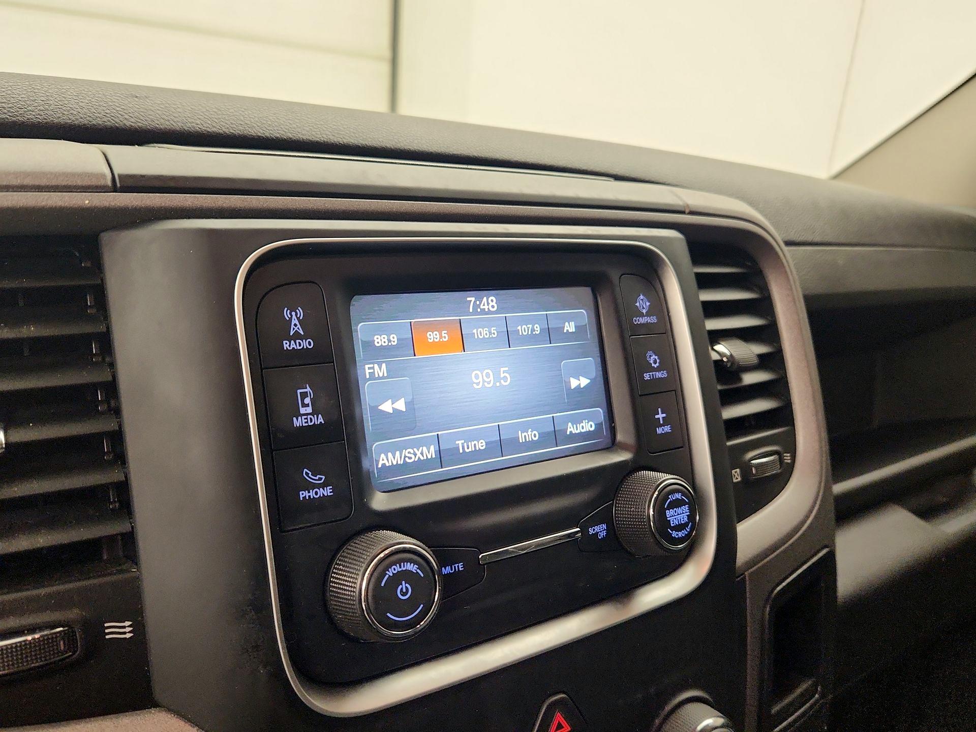 Thumbnail: 2022 RAM 1500 Classic - 15