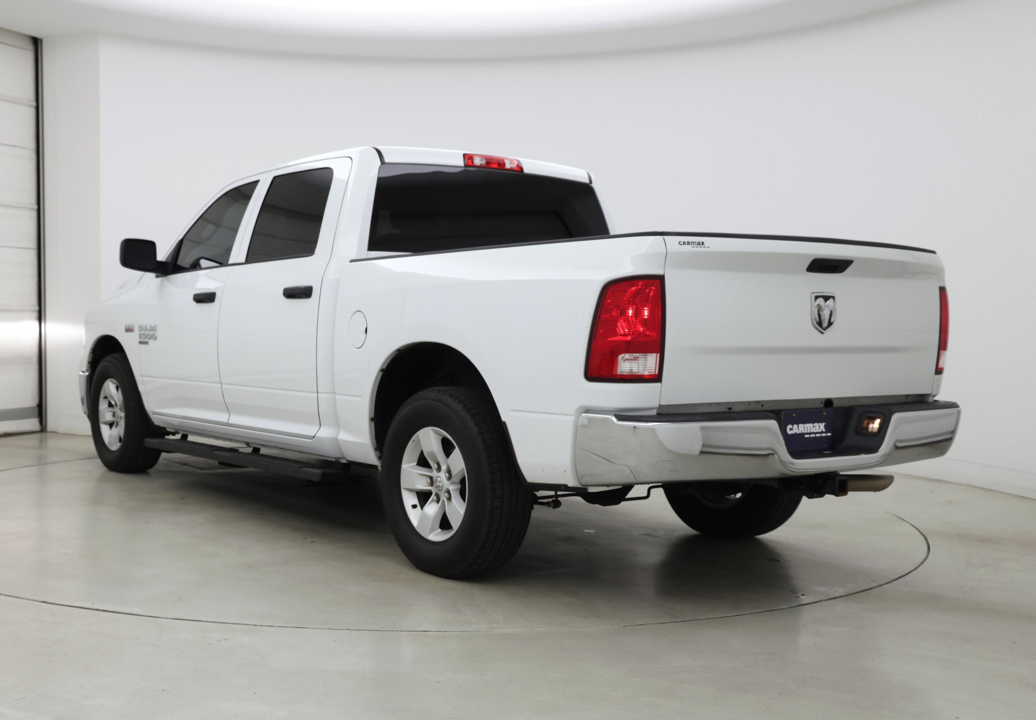 Thumbnail: 2022 RAM 1500 Classic - 2