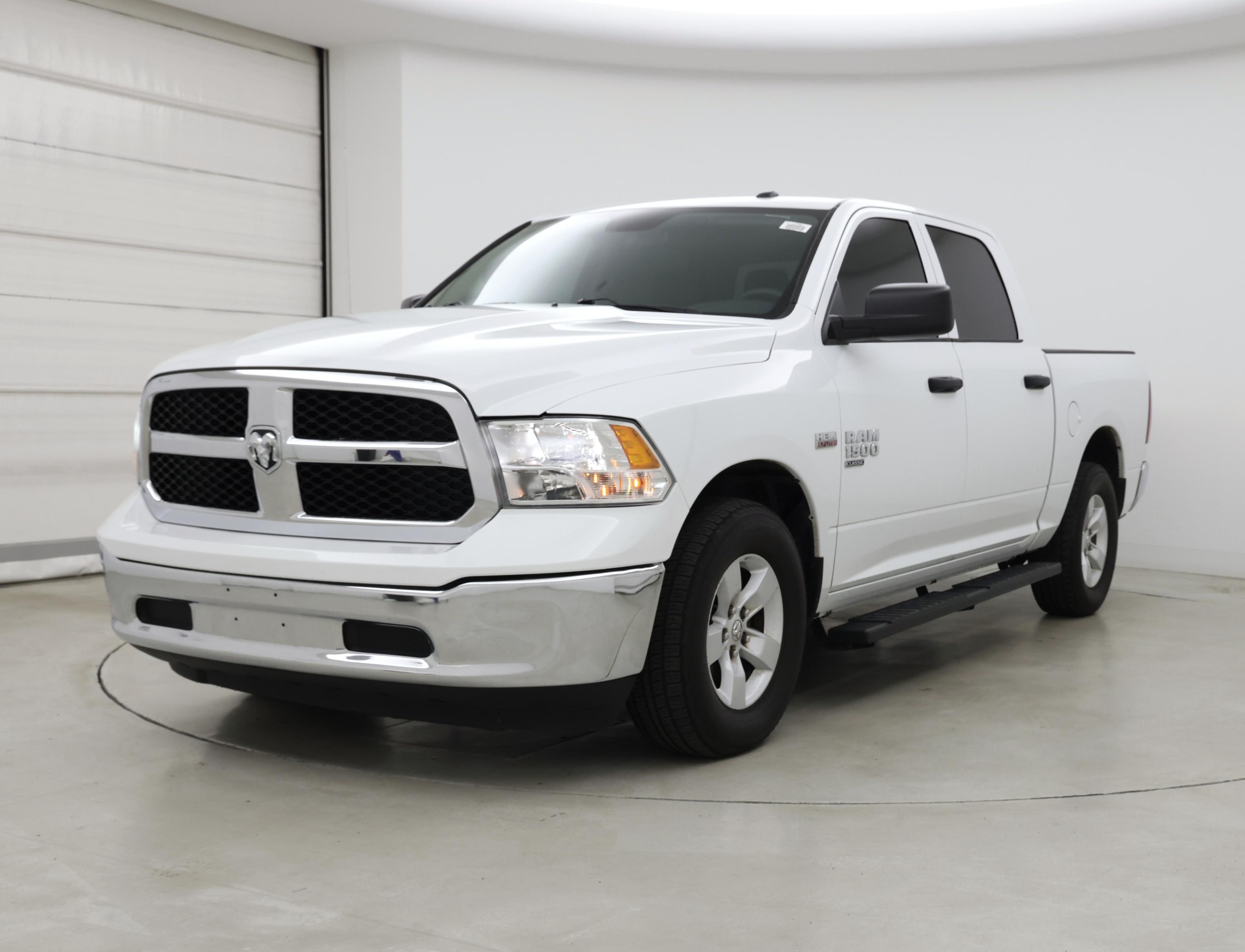 Thumbnail: 2022 RAM 1500 Classic - 4