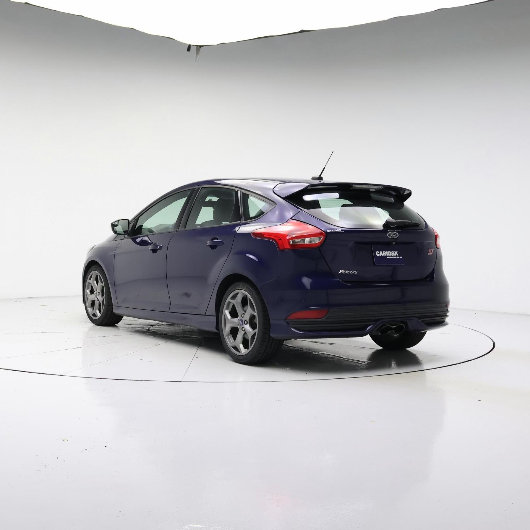 Thumbnail: 2016 Ford Focus - 2