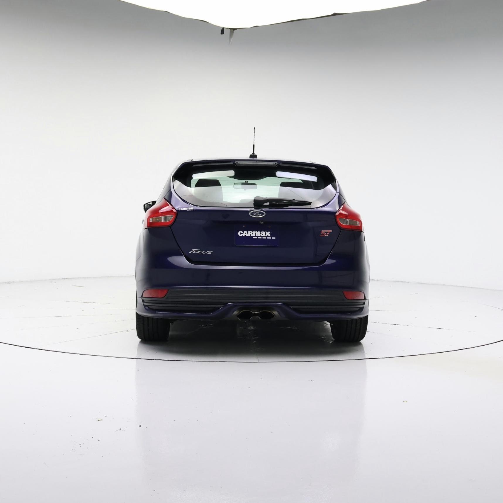 Thumbnail: 2016 Ford Focus - 6