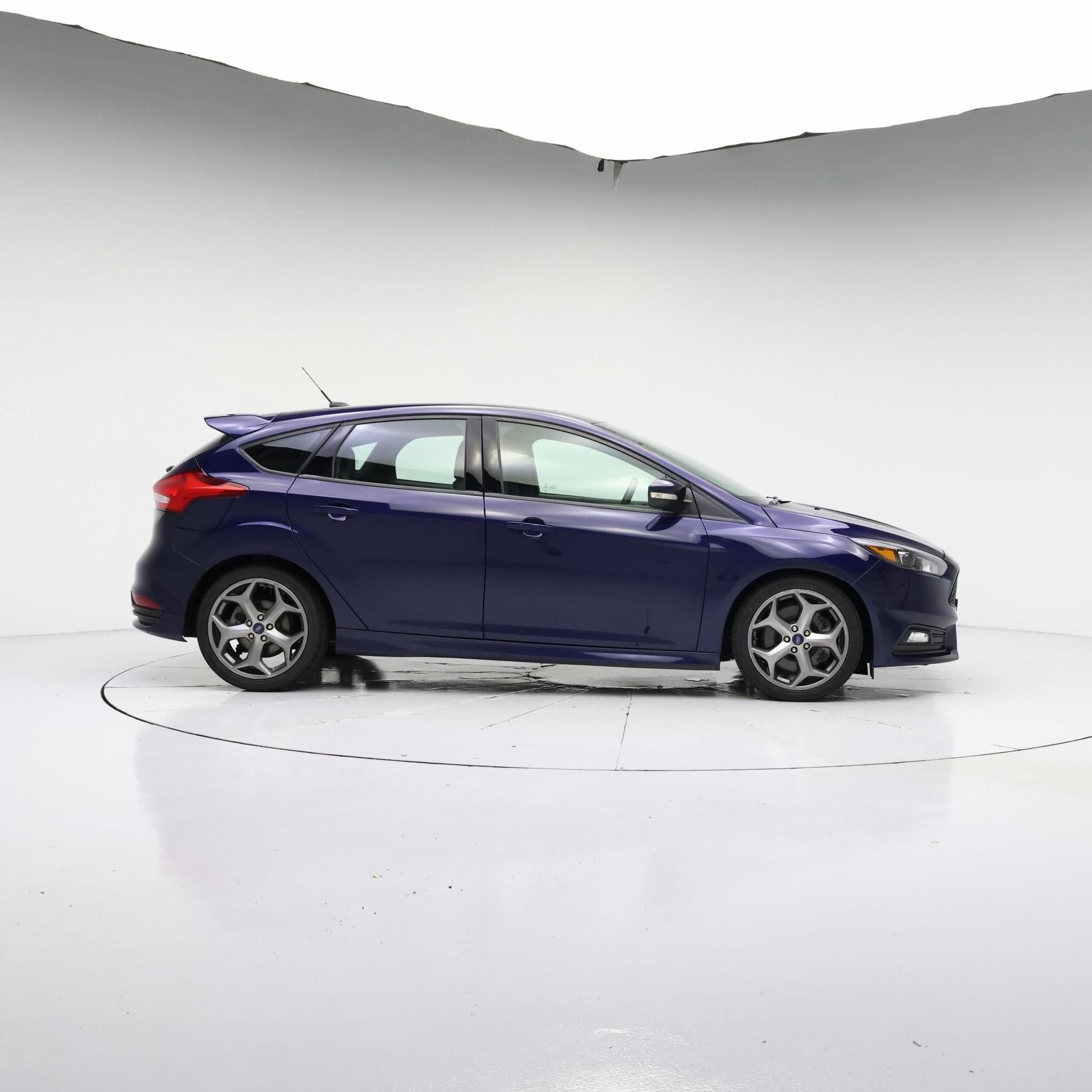 Thumbnail: 2016 Ford Focus - 7