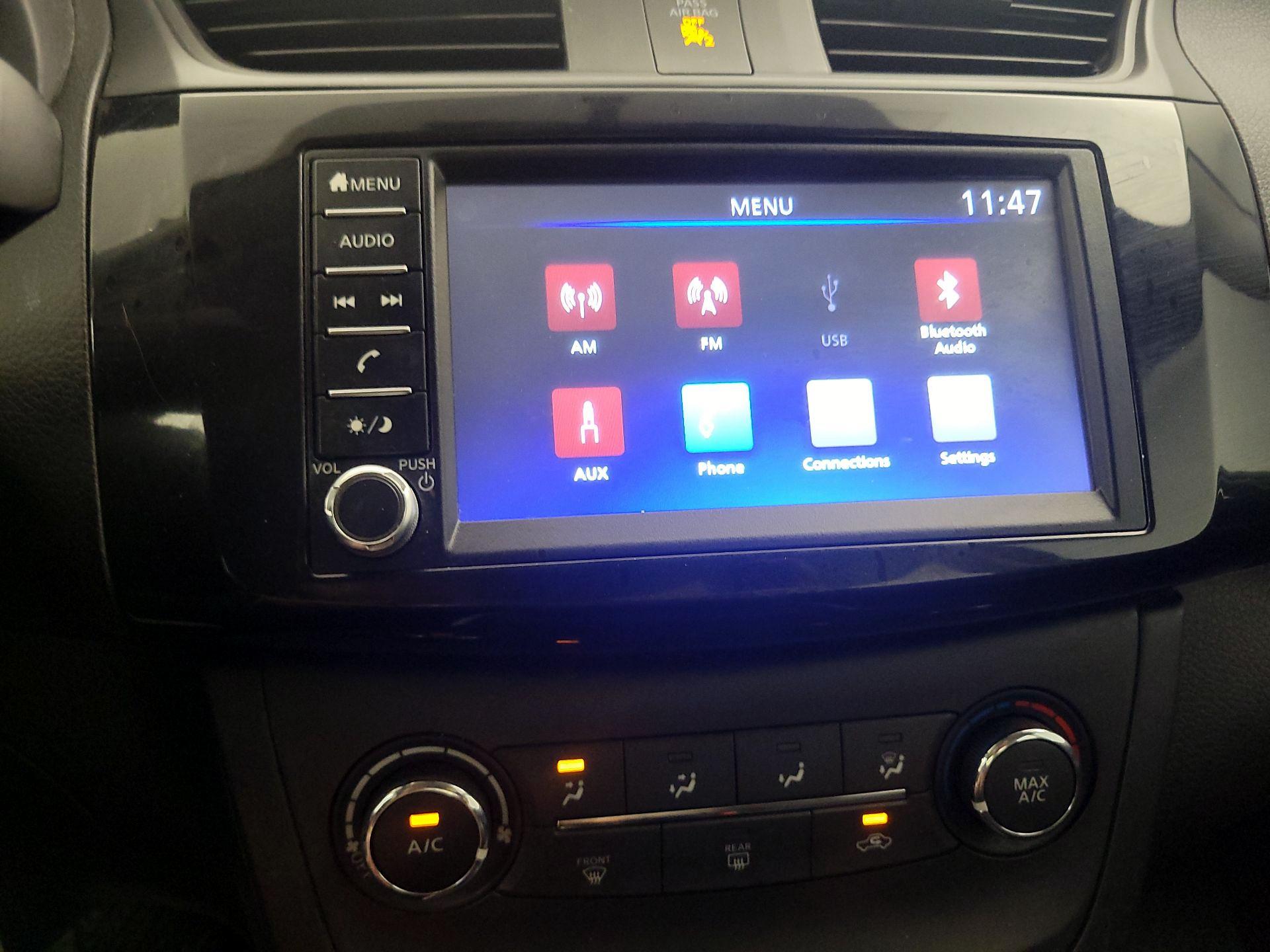 Thumbnail: 2019 Nissan Sentra - 16