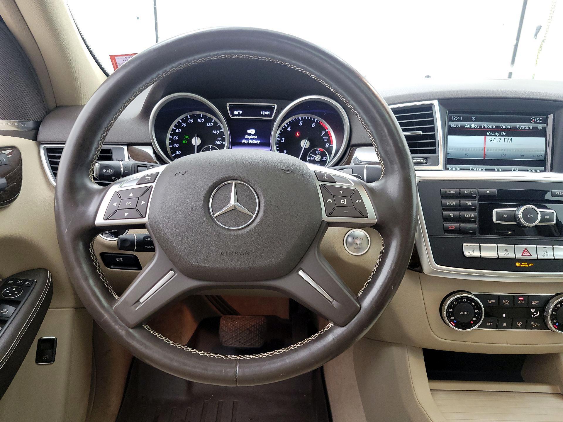 Thumbnail: 2015 Mercedes-Benz M-Class - 10