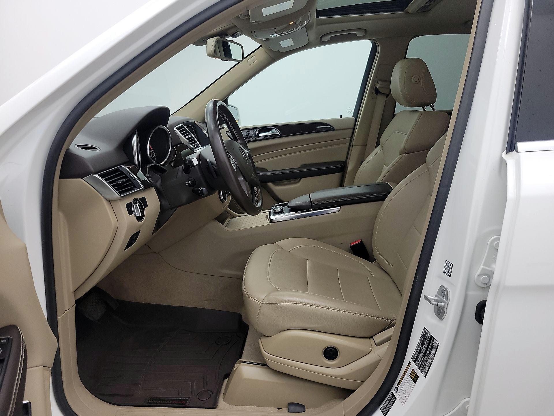 Thumbnail: 2015 Mercedes-Benz M-Class - 11