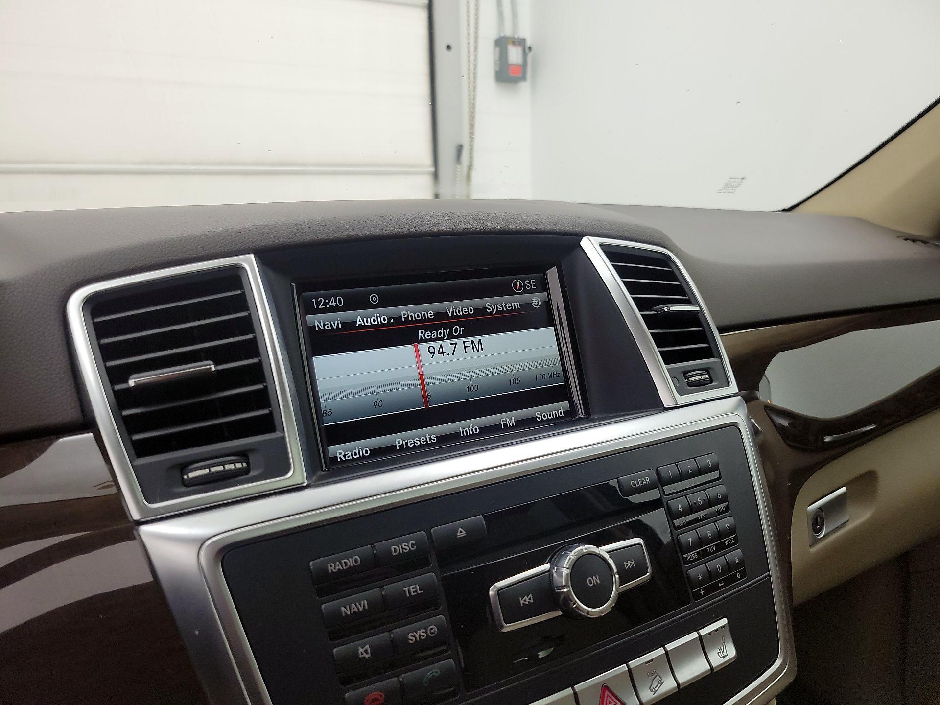 Thumbnail: 2015 Mercedes-Benz M-Class - 14