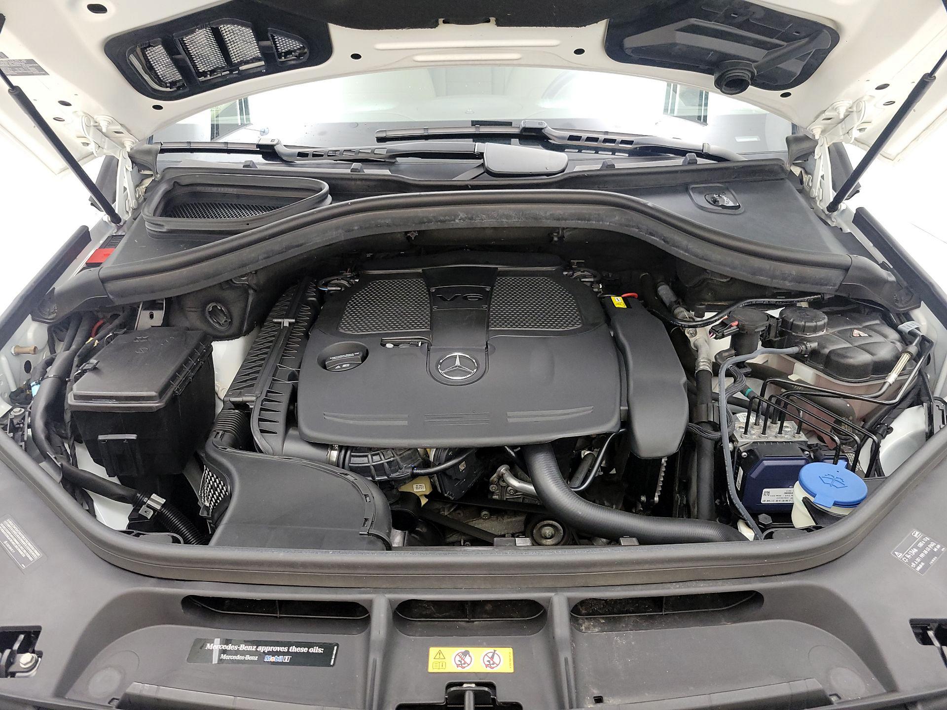 Thumbnail: 2015 Mercedes-Benz M-Class - 20
