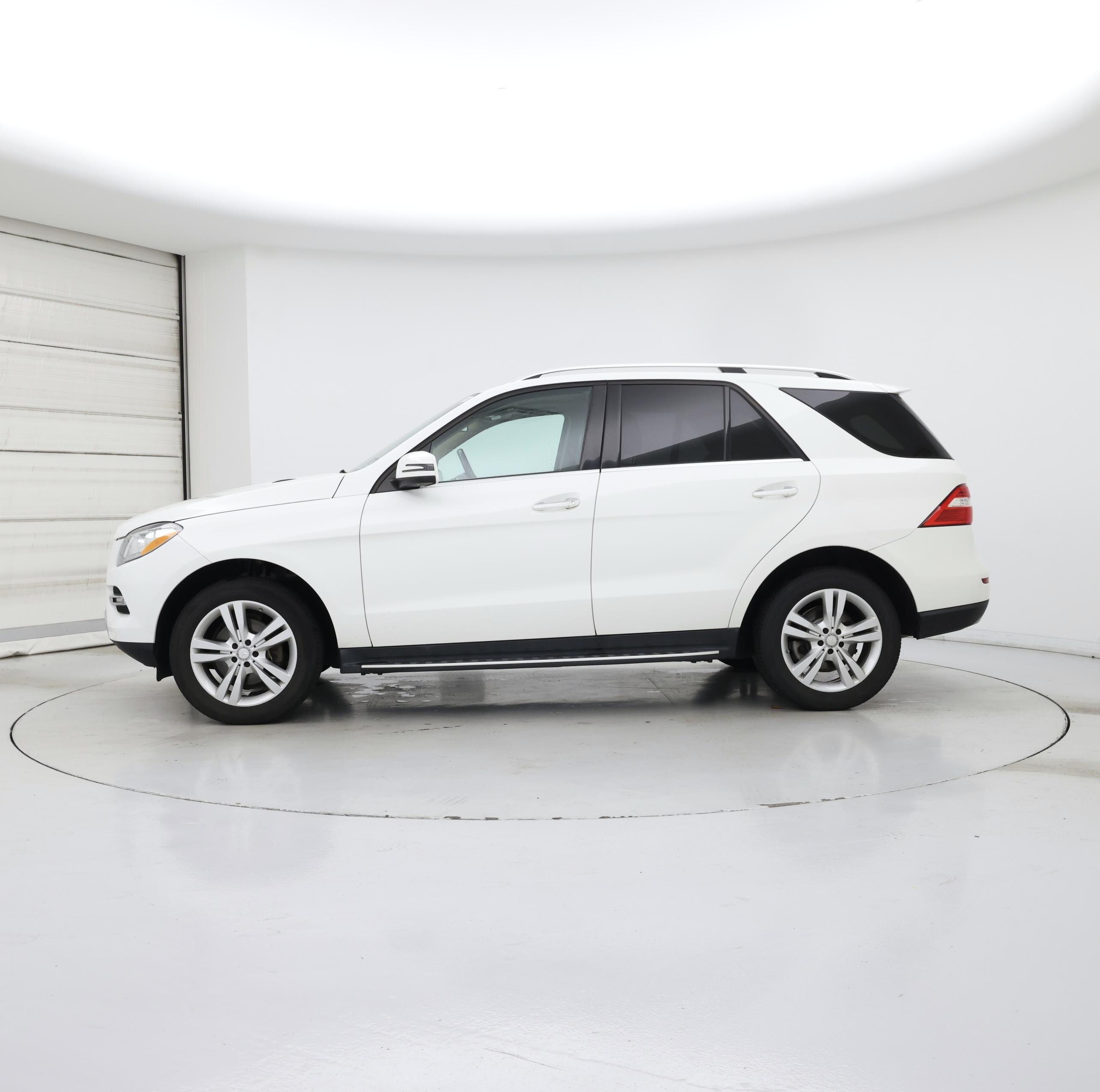 Thumbnail: 2015 Mercedes-Benz M-Class - 3