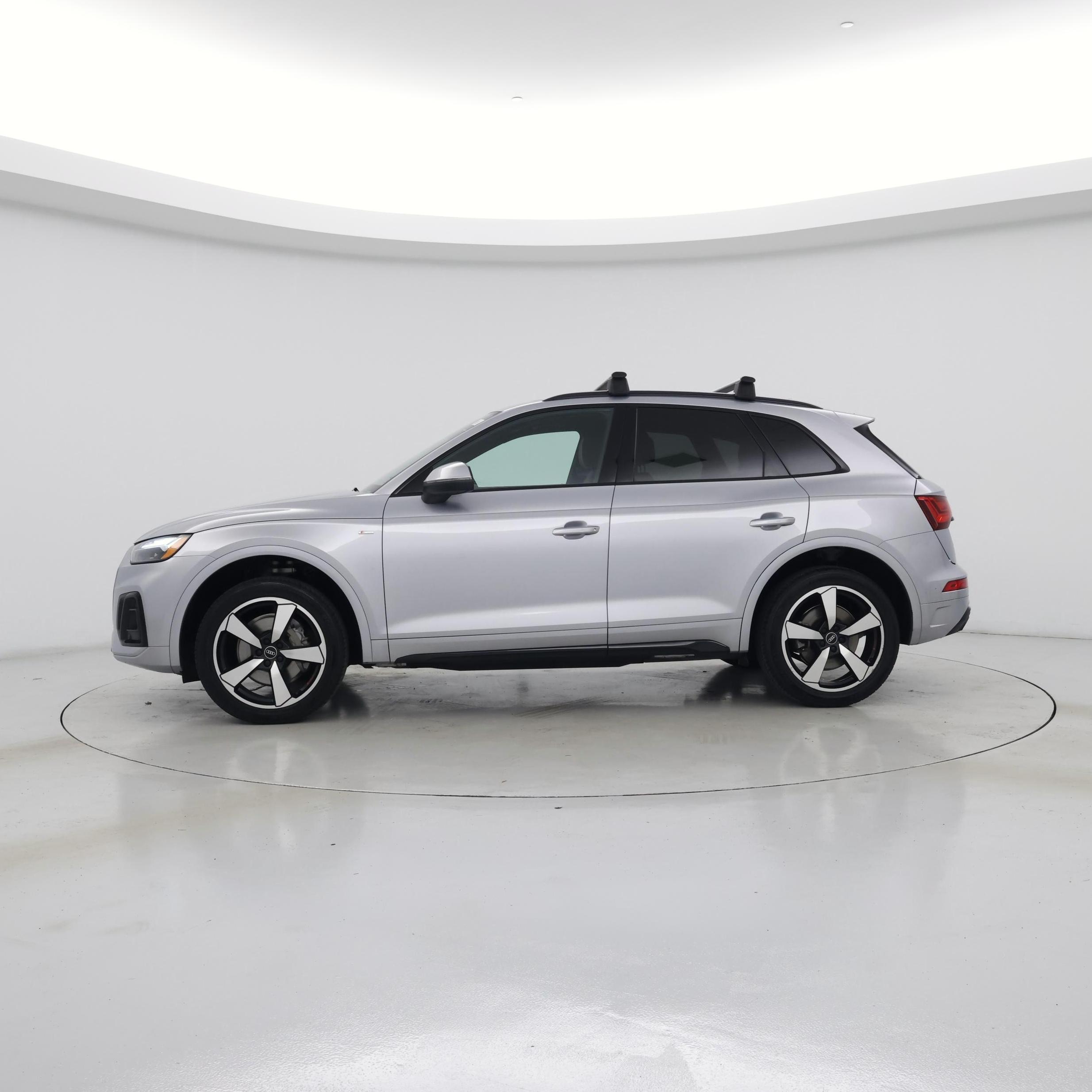 Thumbnail: 2022 Audi Q5 - 3