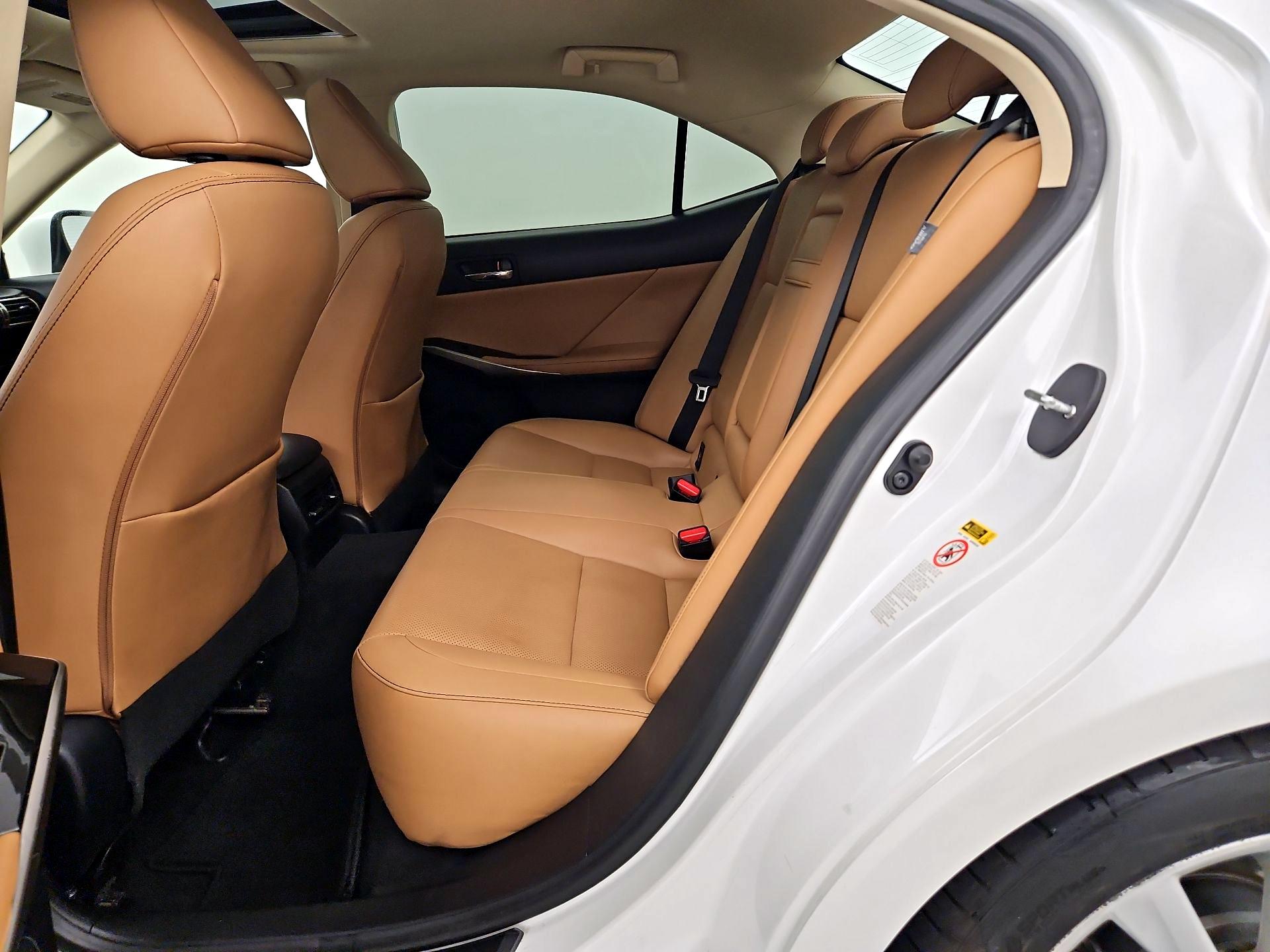 Thumbnail: 2015 Lexus IS - 20