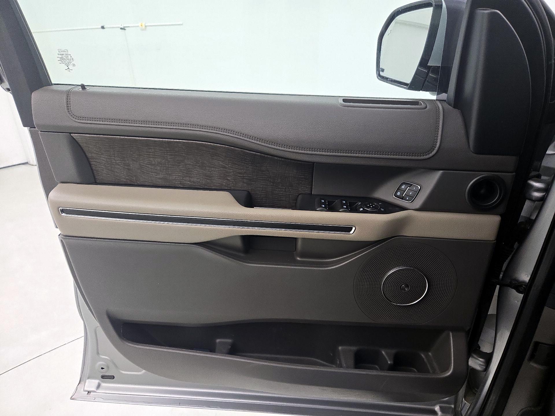 Thumbnail: 2021 Ford Expedition - 12