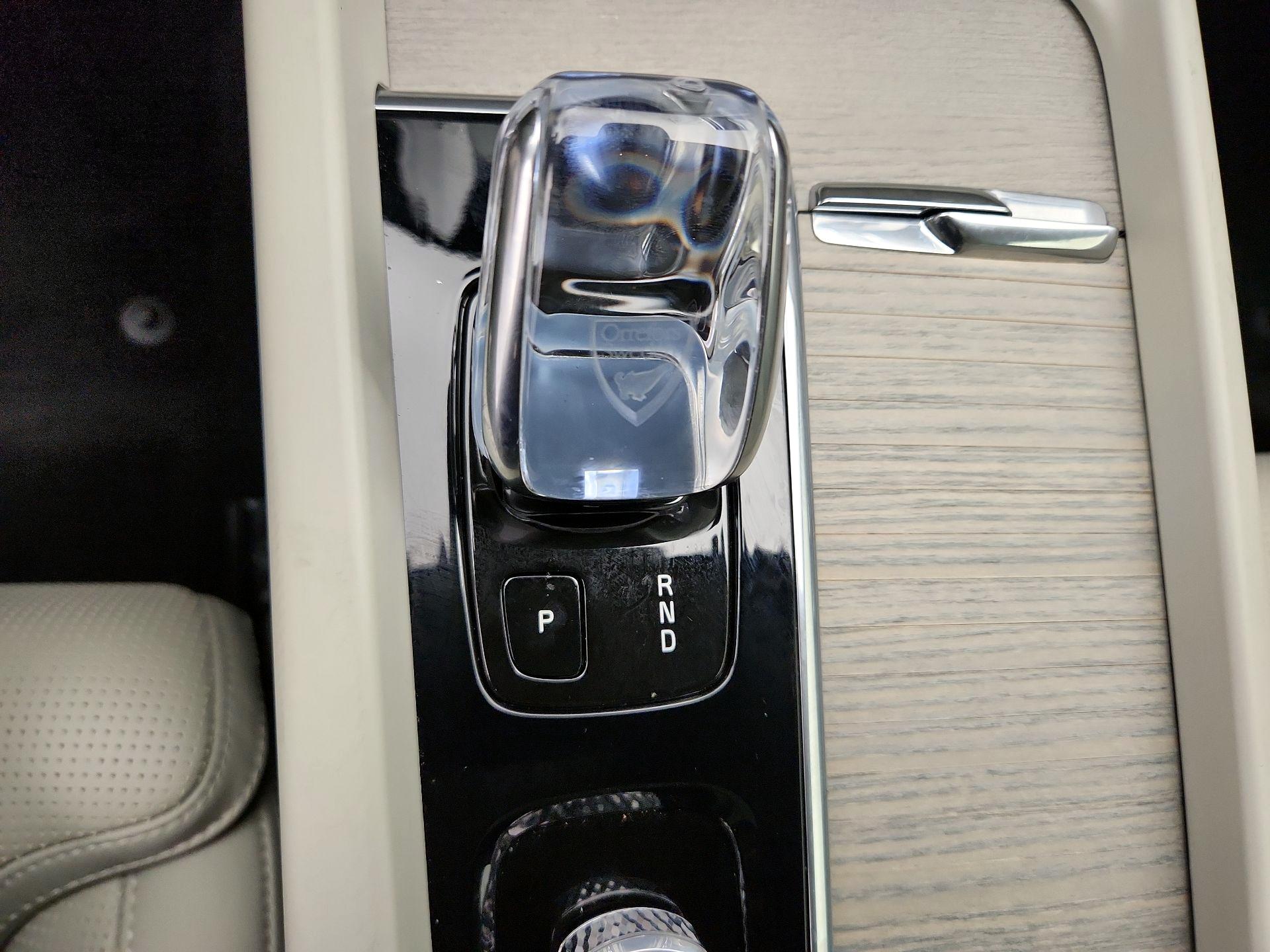 Thumbnail: 2022 Volvo XC60 - 18